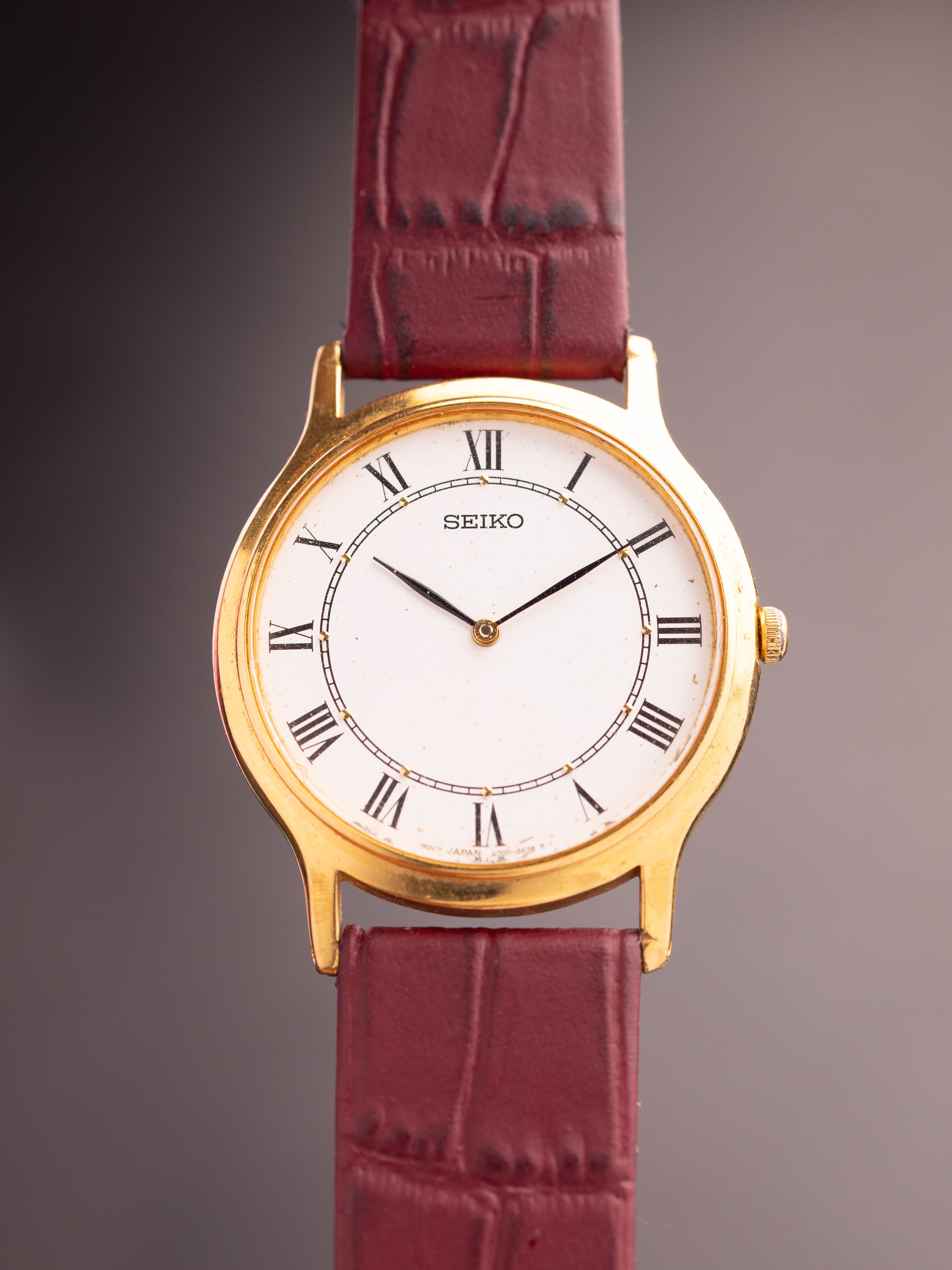 Seiko Chariot 554593 (Ref. V700-8A13) (34mm; Quartz)
