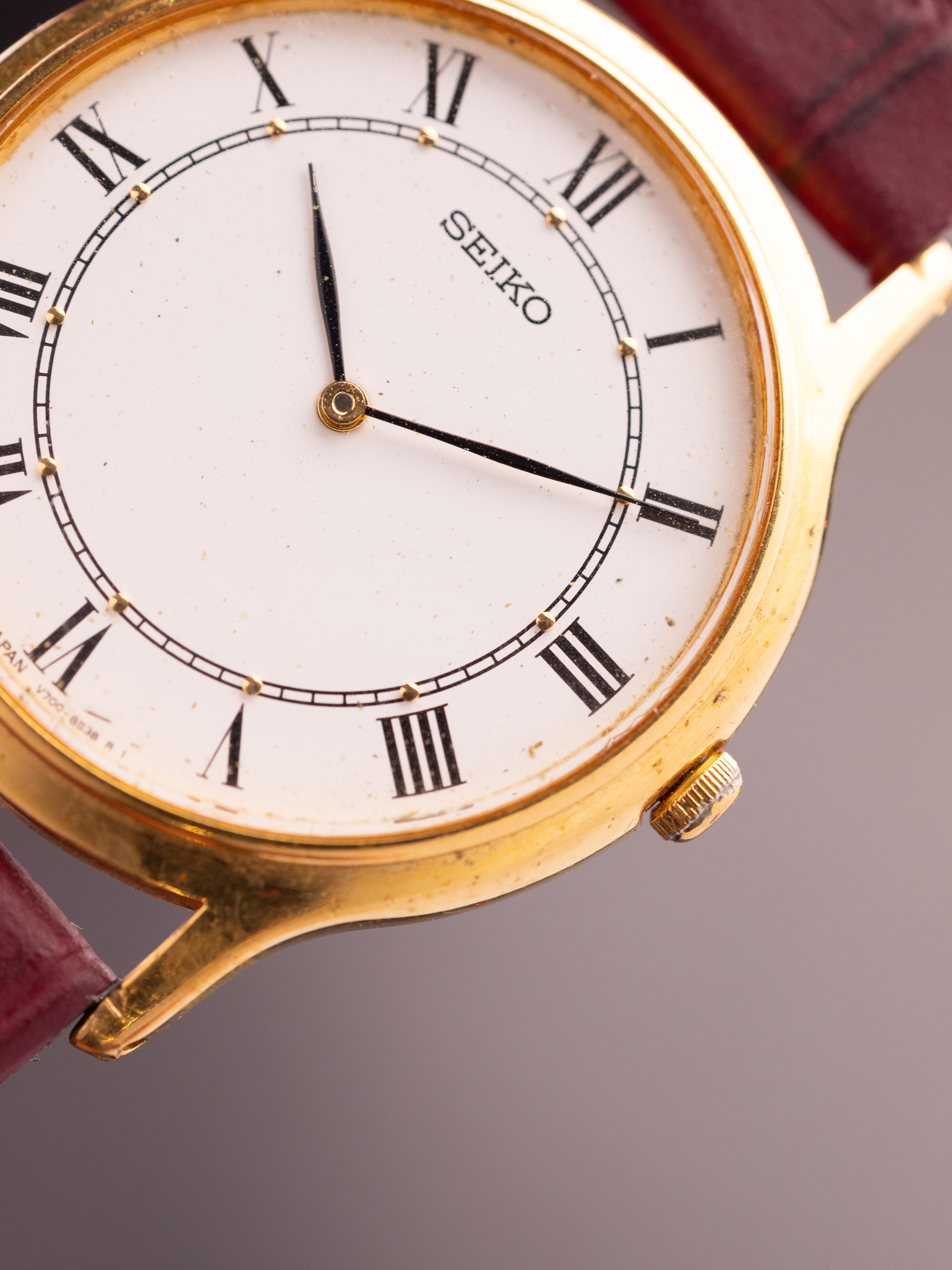 Seiko Chariot 554593 (Ref. V700-8A13) (34mm; Quartz)