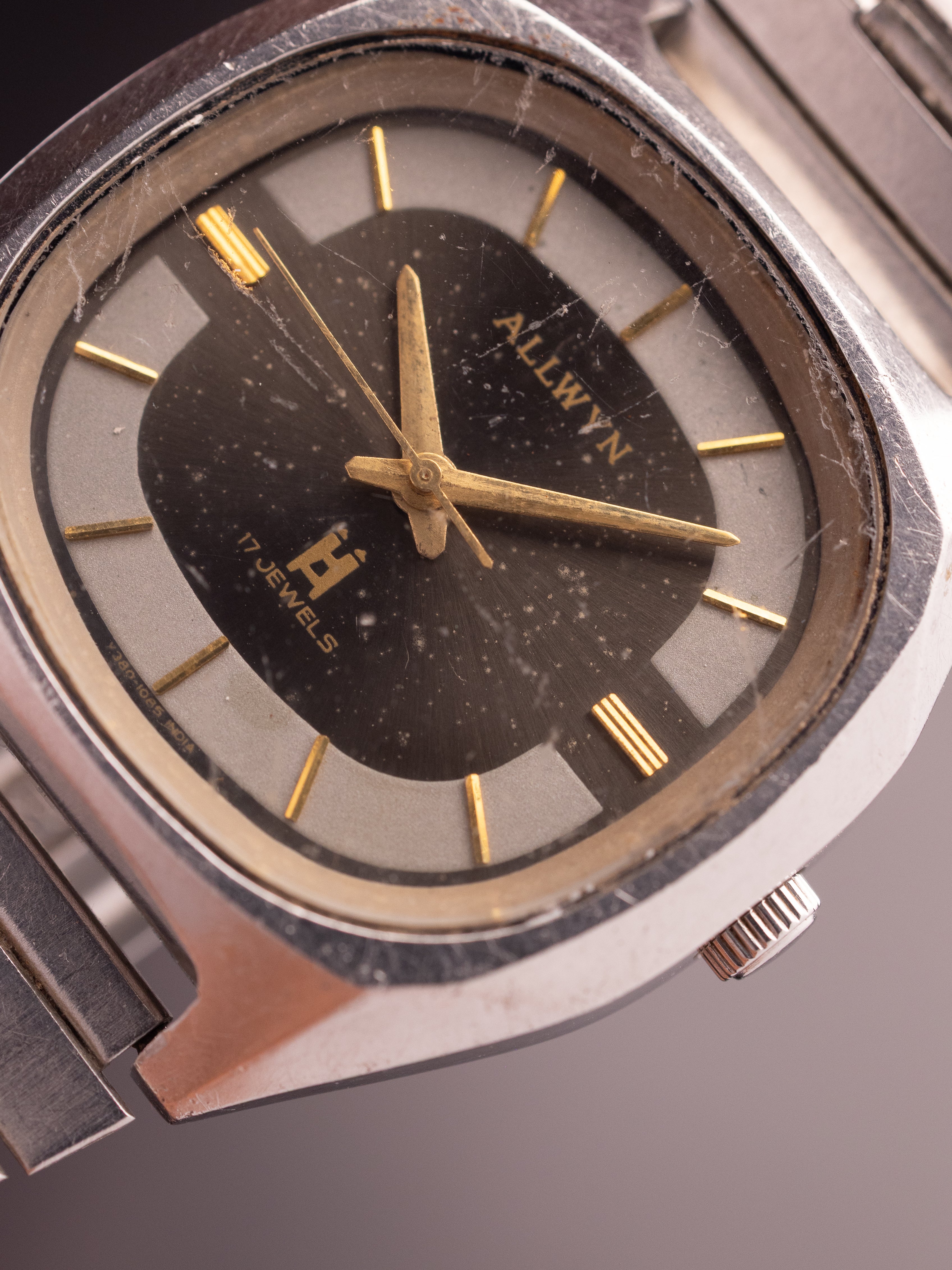 Allwyn Cushion (Ref. Y380-3010) (37mm; Manual)