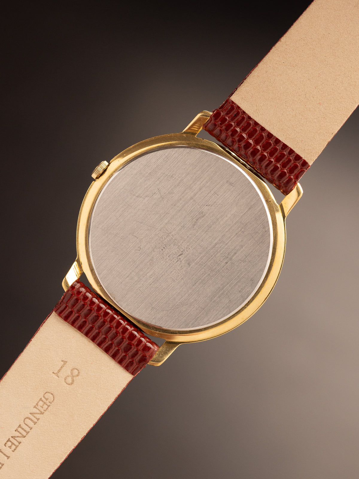 Seiko Gold 421618 WP (Ref. 7N01-8041) (35mm; Quartz)