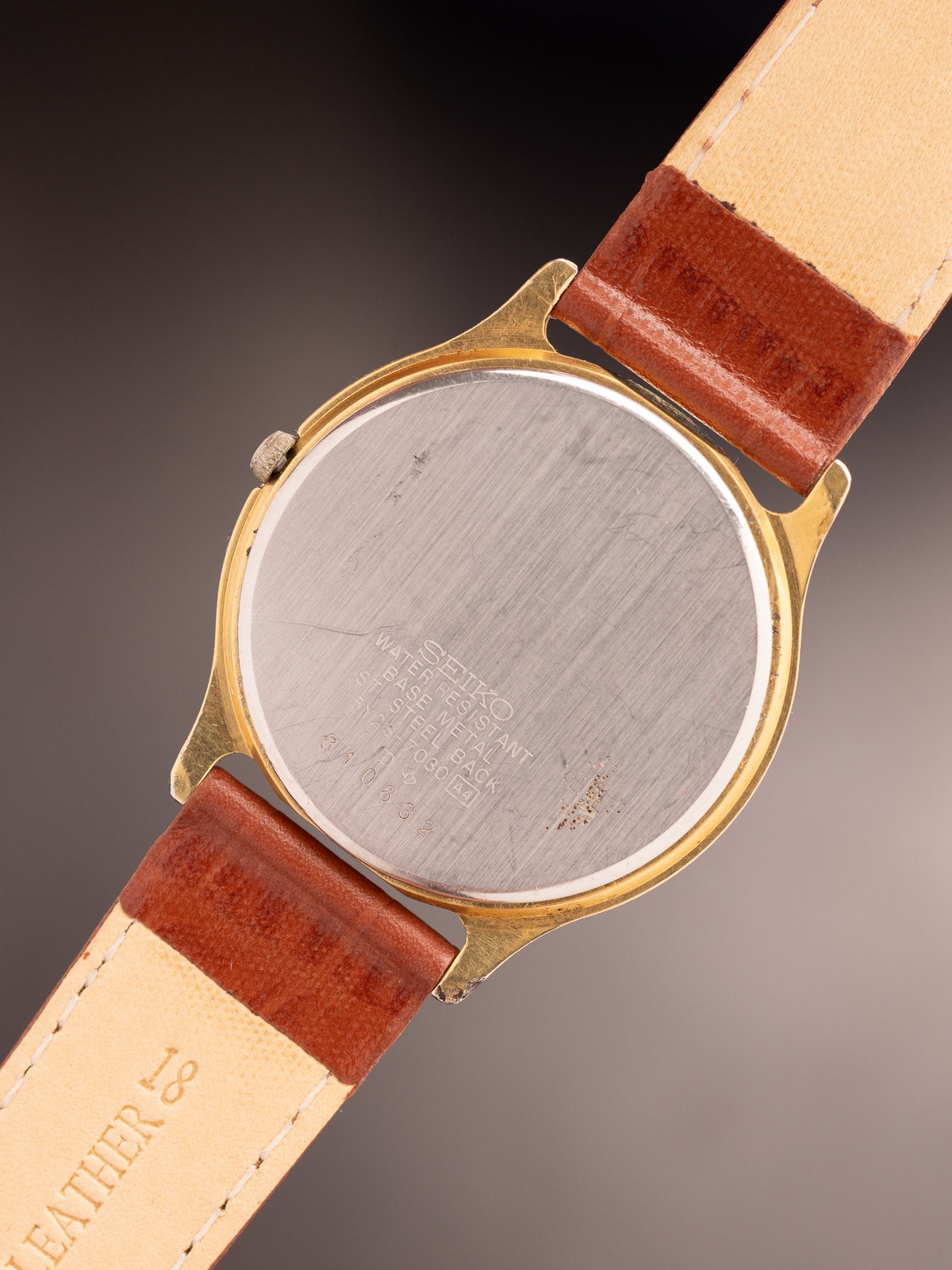 Seiko SQ Gold 810832 (Ref. 5Y23-7030 A4) (34mm; Quartz)