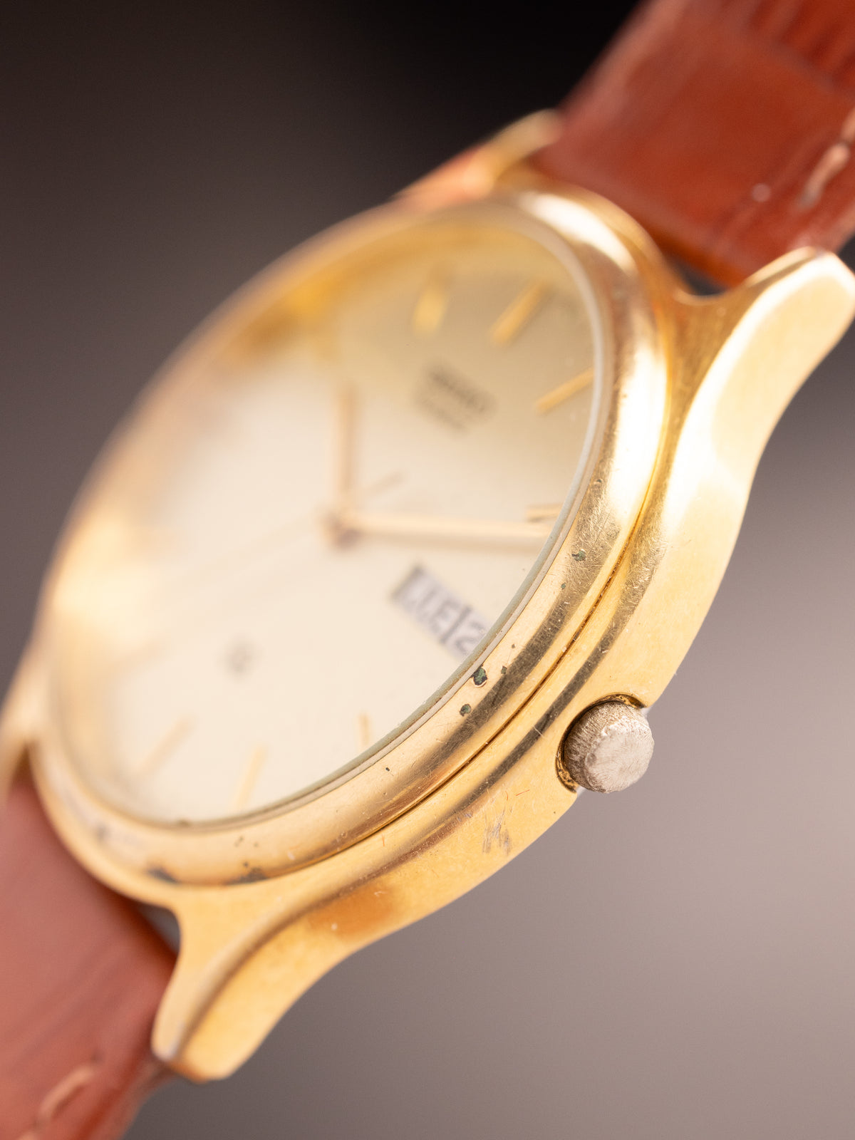 Seiko SQ Gold 810832 (Ref. 5Y23-7030 A4) (34mm; Quartz)