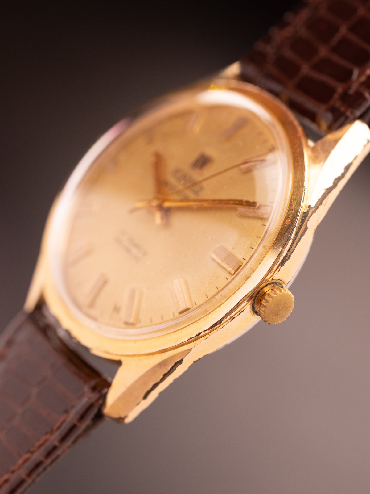 Roamer Popular Gold 17 Jewels (Ref. MOD 801-9320-301) (33mm; Manual)