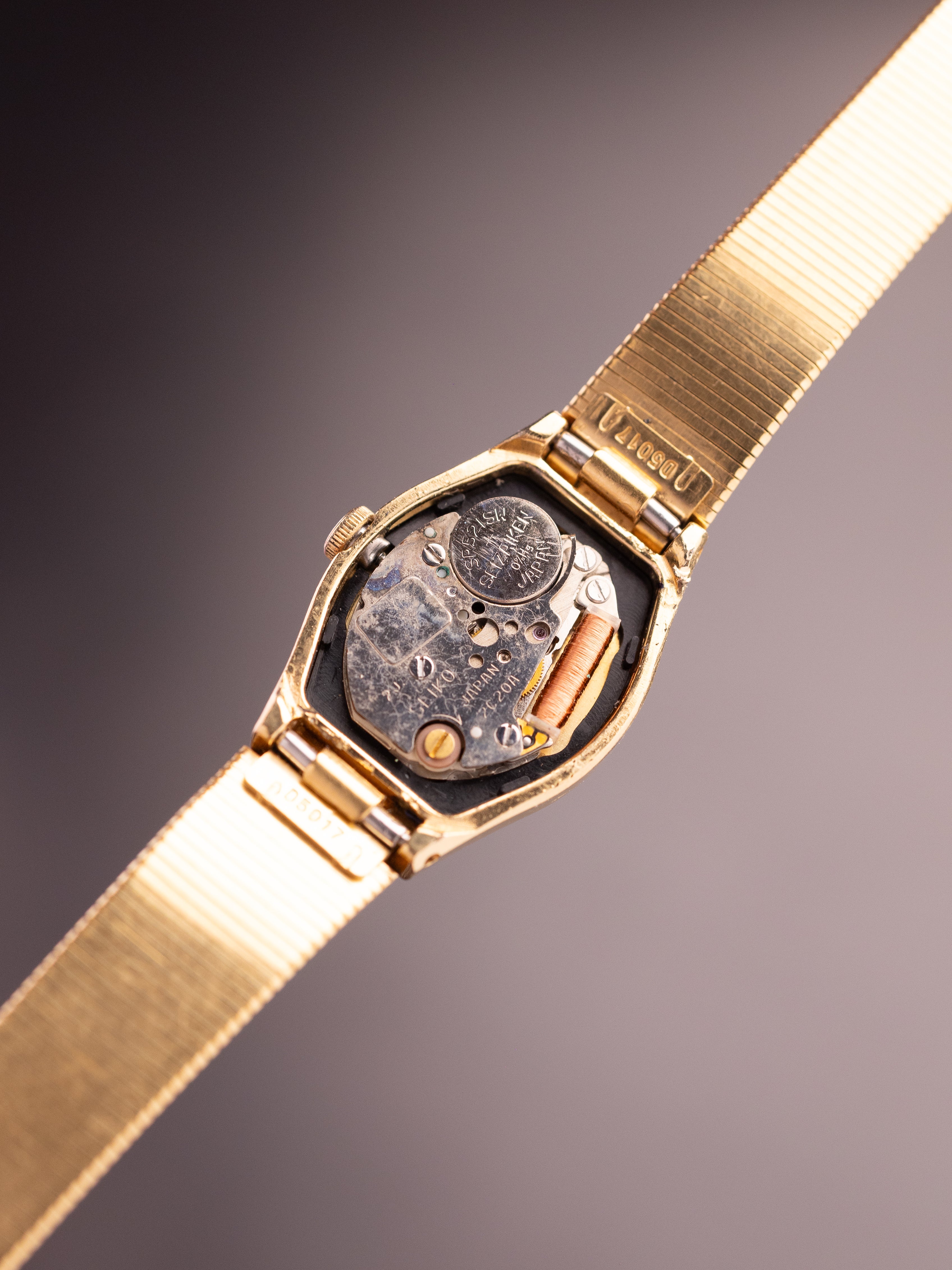 Seiko Quartz (Ref. 2020-5500) (16mm; Quartz)