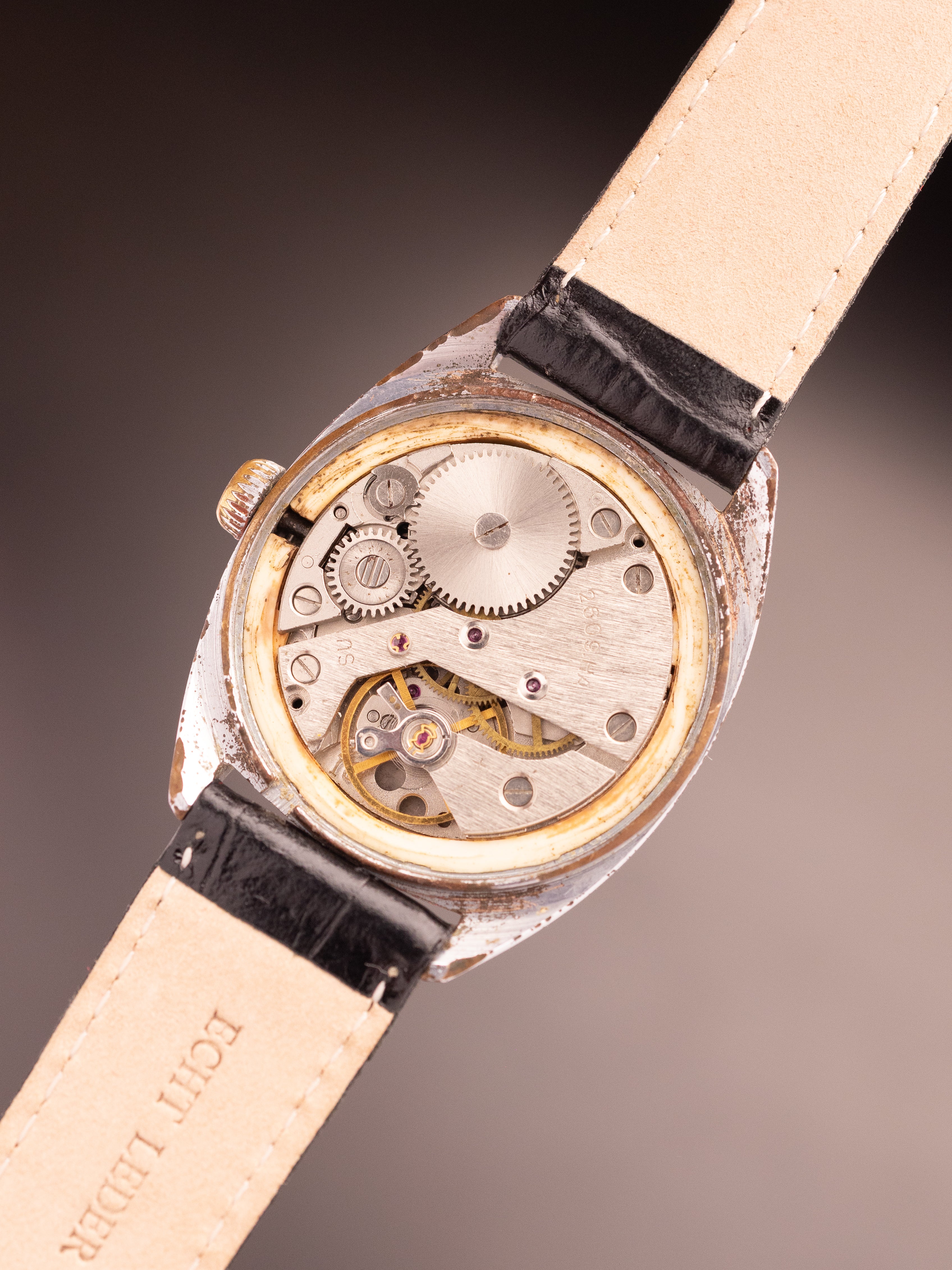 Raketa Case (Ref. 040557) (33mm; Manual)