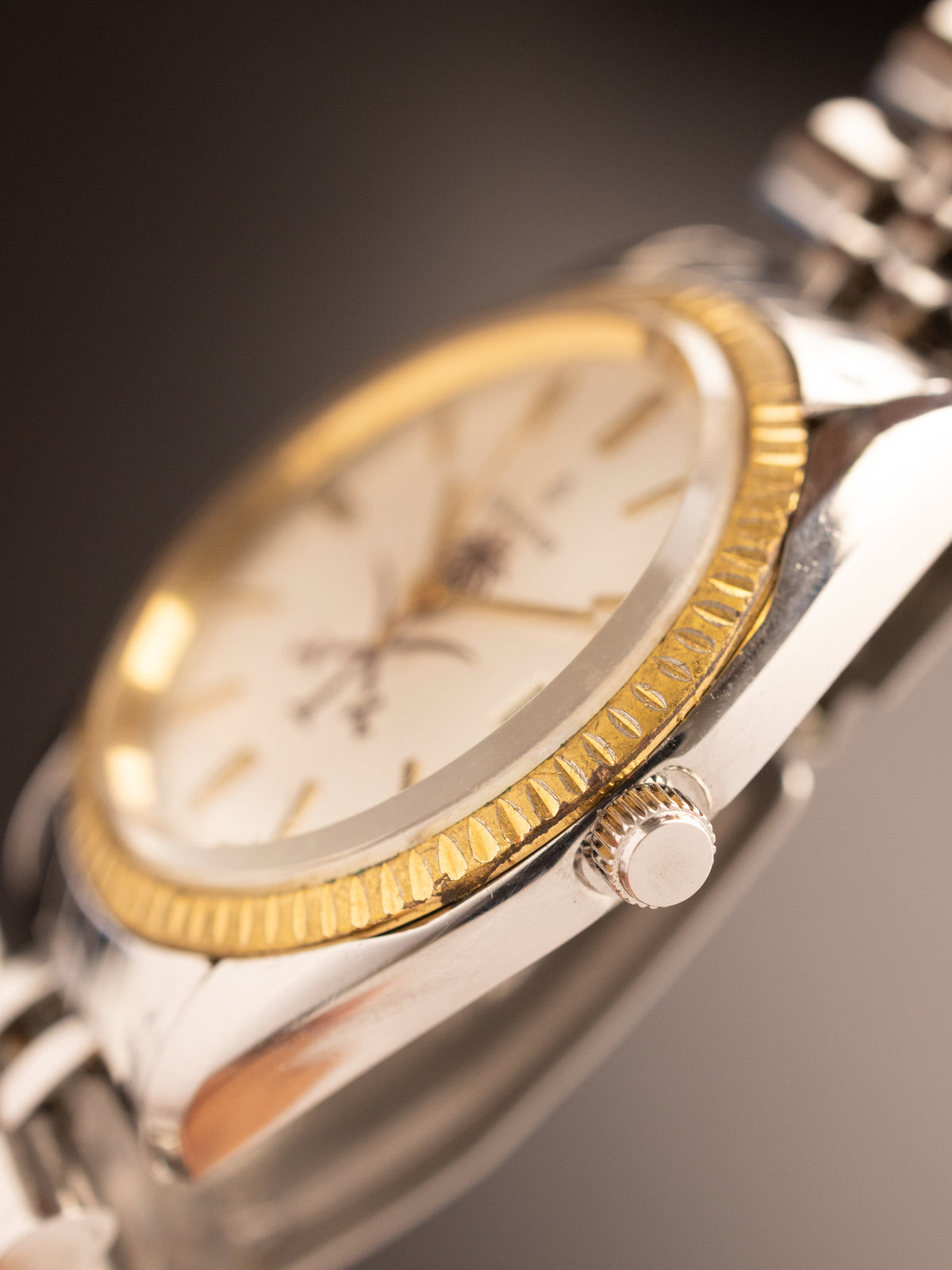 Candino King of Saudi Arabia Logo (Ref. 1.045.0.0.30) (35mm; Quartz)
