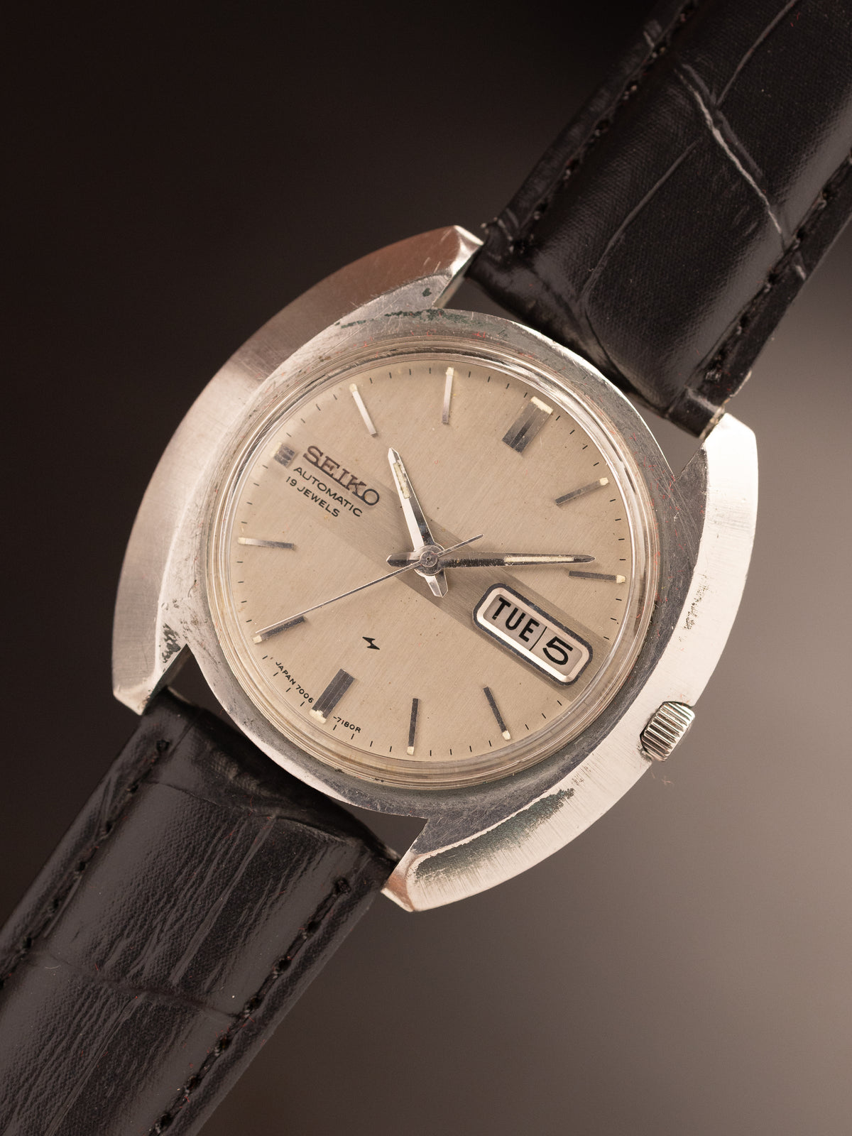 Seiko Hi Beat " Batman " 330889 (Ref. 7006-7080) (40mm; Automatic)