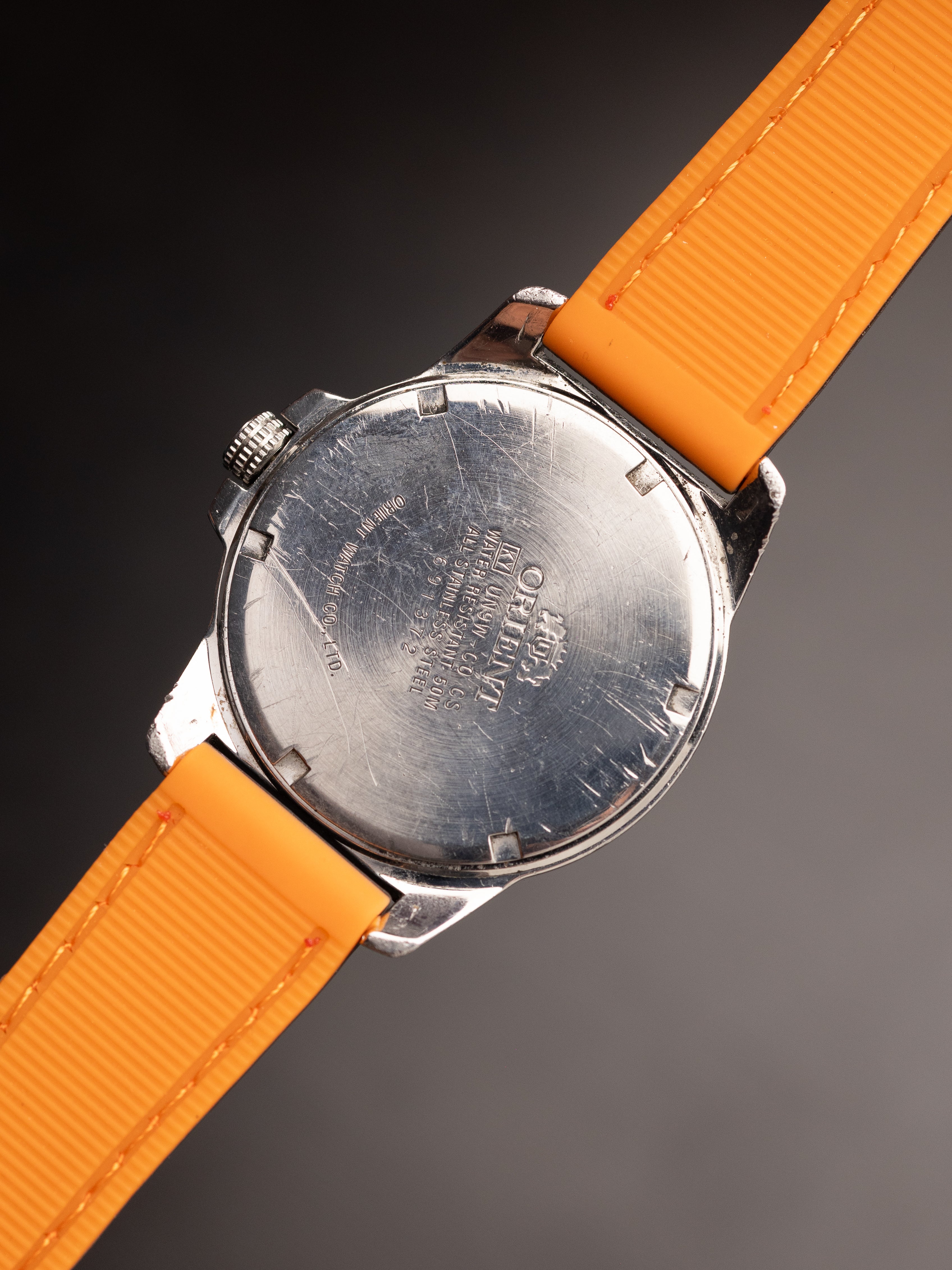 Orient Sports 50 M 691372 (Ref. UN9W-00 CS) (42mm; Quartz)