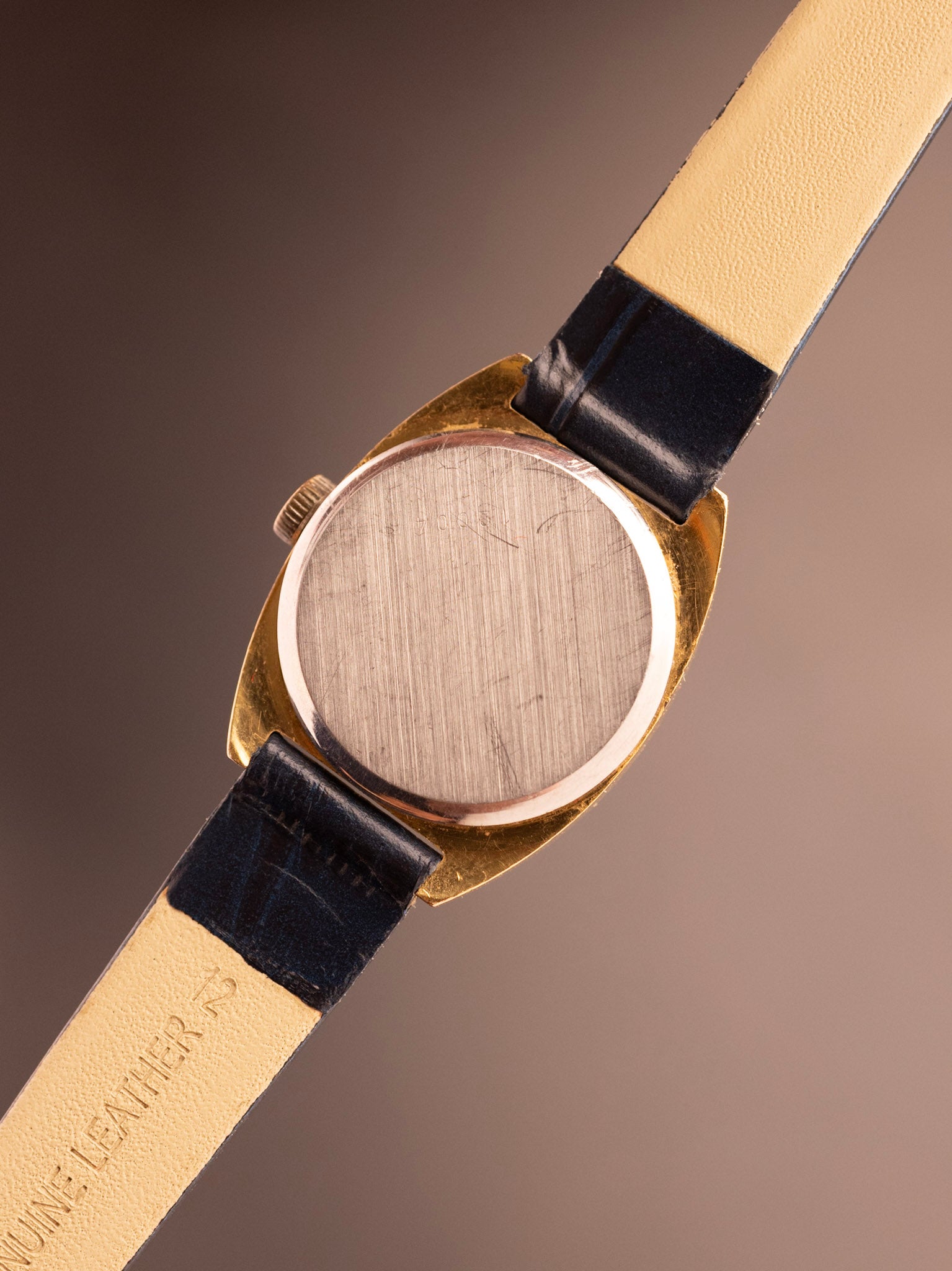 Nirva 17 Jewels Tonneau (Ref. 2004) (23mm; Manuall) (Rare)