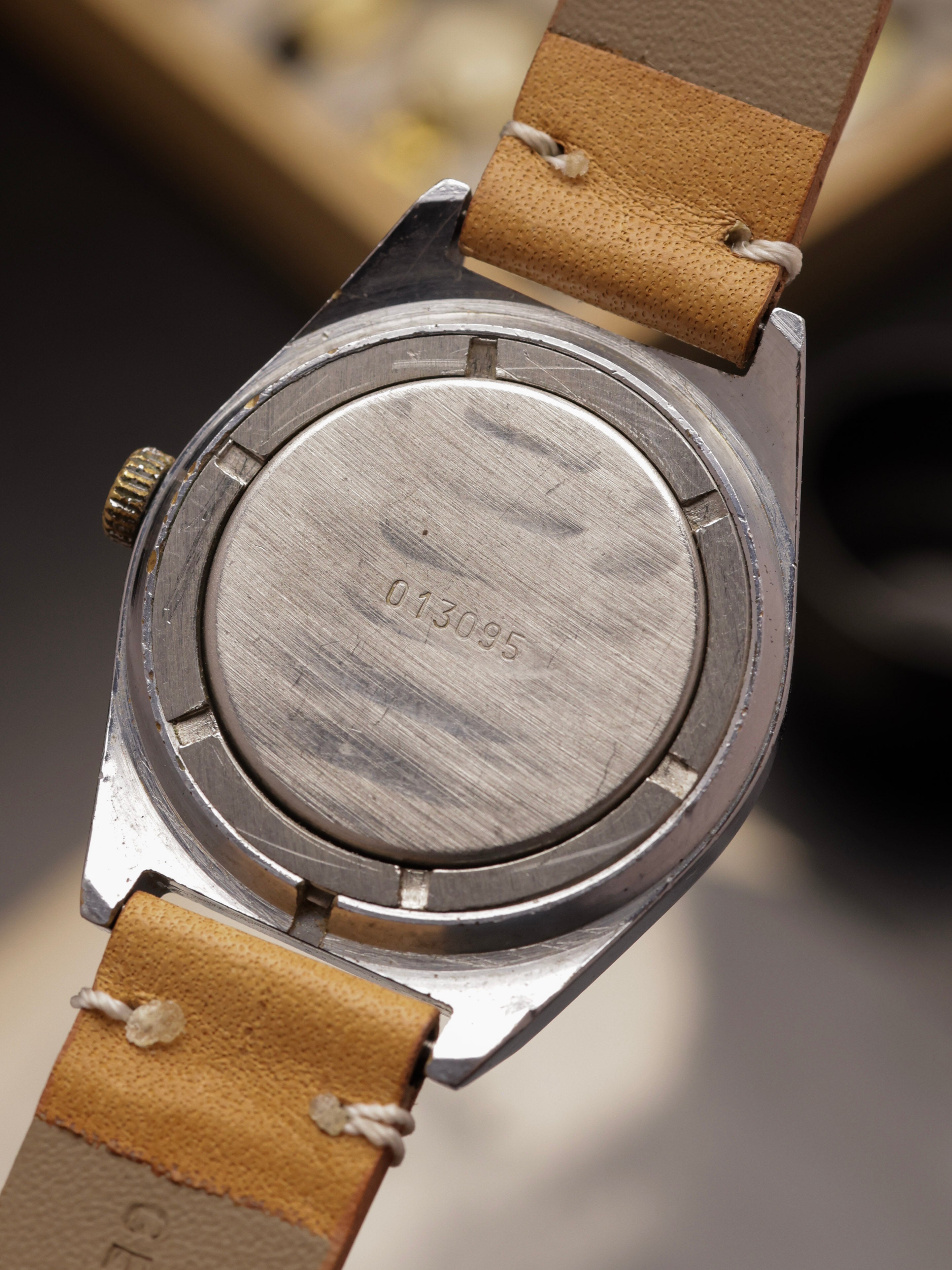 Raketa (Ref. 2628 H) 18 Jewels [USSR; Rare 1970s] [Manual]