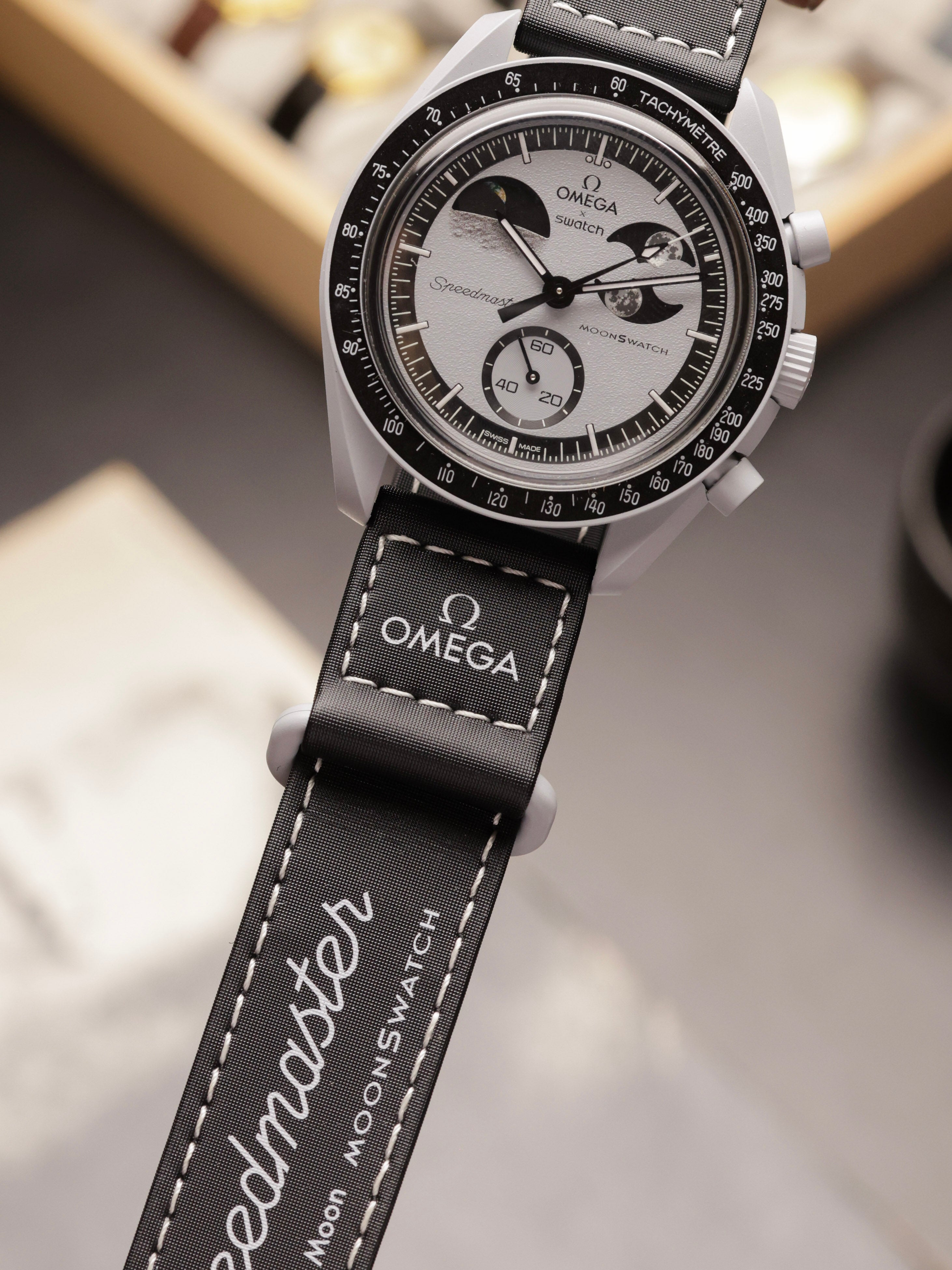 Omega × Swatch Bioceramic Moonswatch — Mission to Earthphase – The