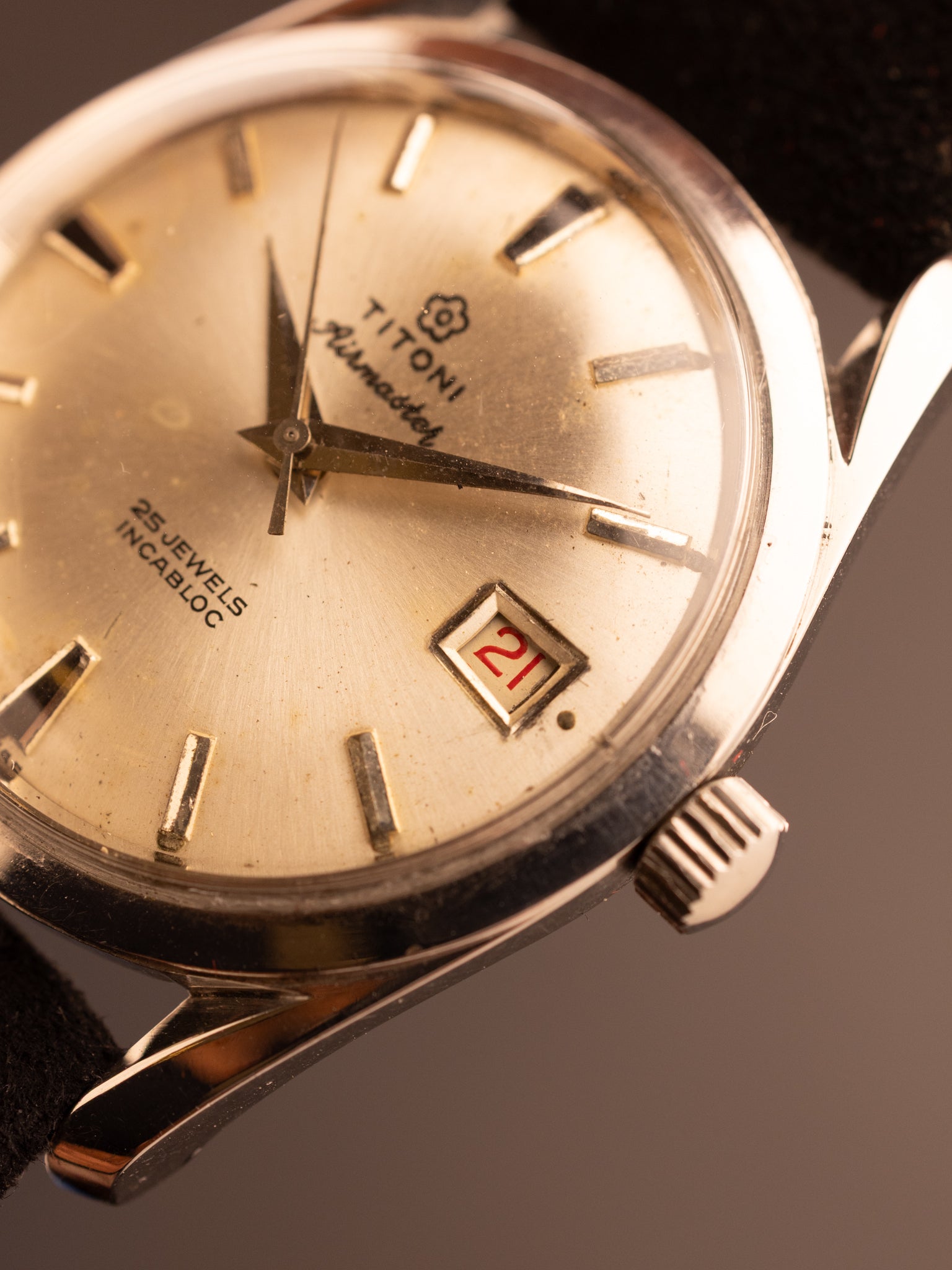 TITONI Airmaster 25 Jewels (Ref. 305-345) (35mm; Manual) (Mint Condition)