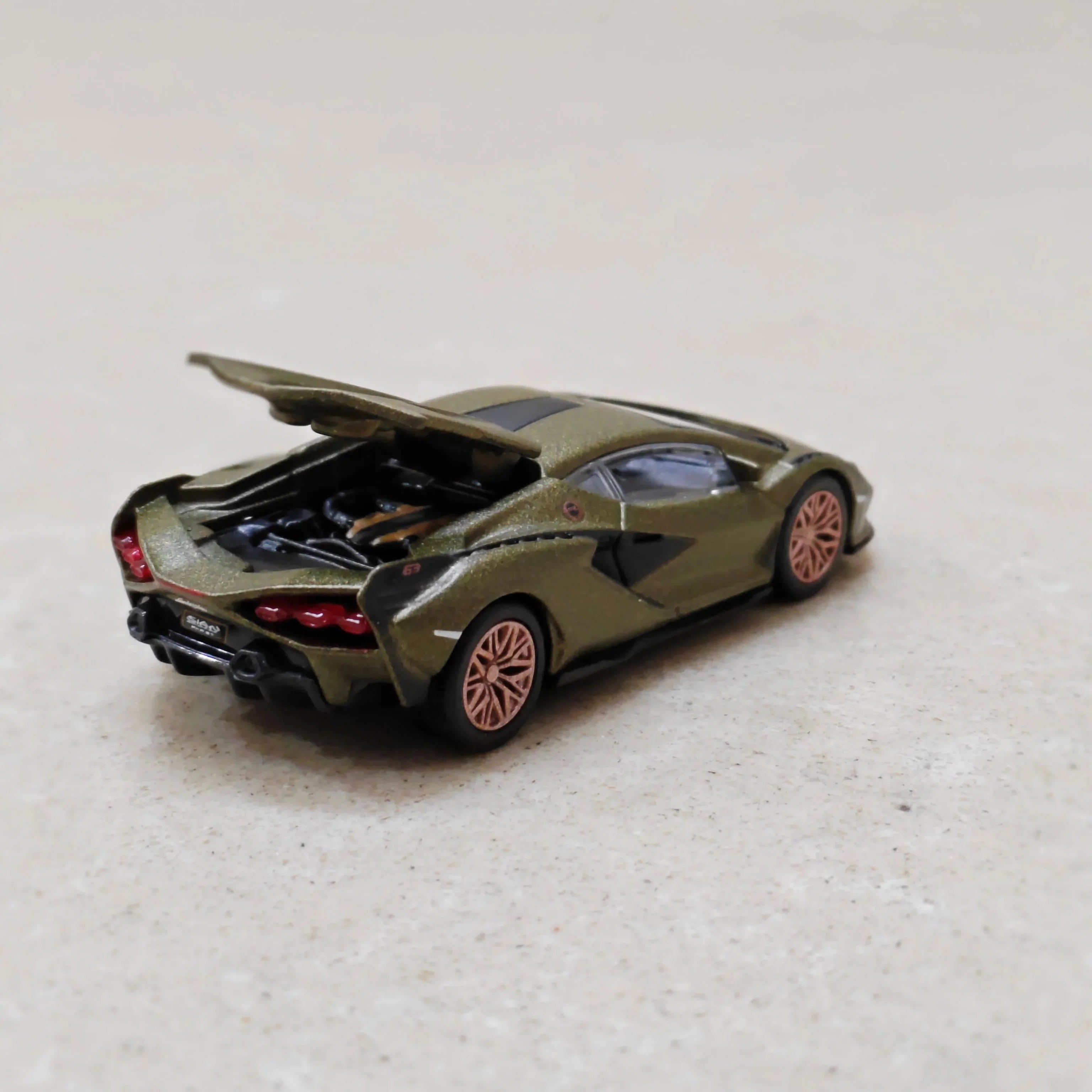 Official Bburago Lamborghini Sian FKP 37 - 1 : 64 Diecast Scale Model