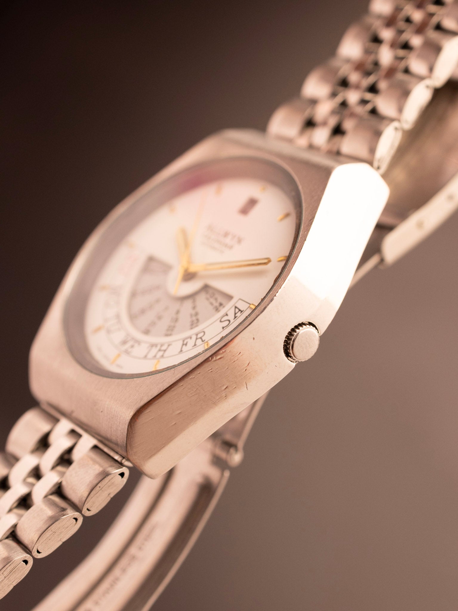 Allwyn Calender NOS (Ref. M153-8000) (35mm; Automatic)