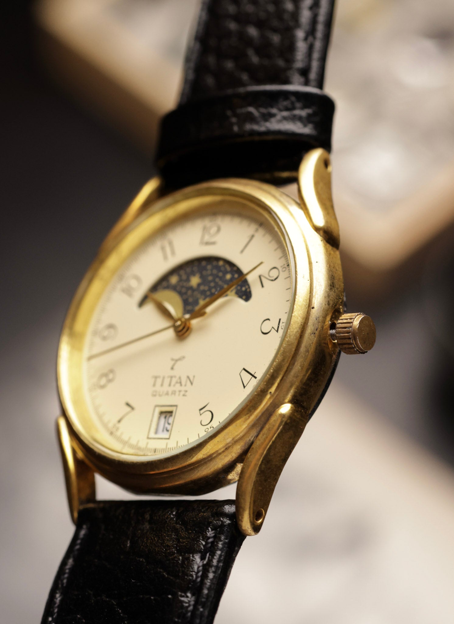 Titan Quartz Moonphase-[36mm] Quartz (Ref. 185C-99)