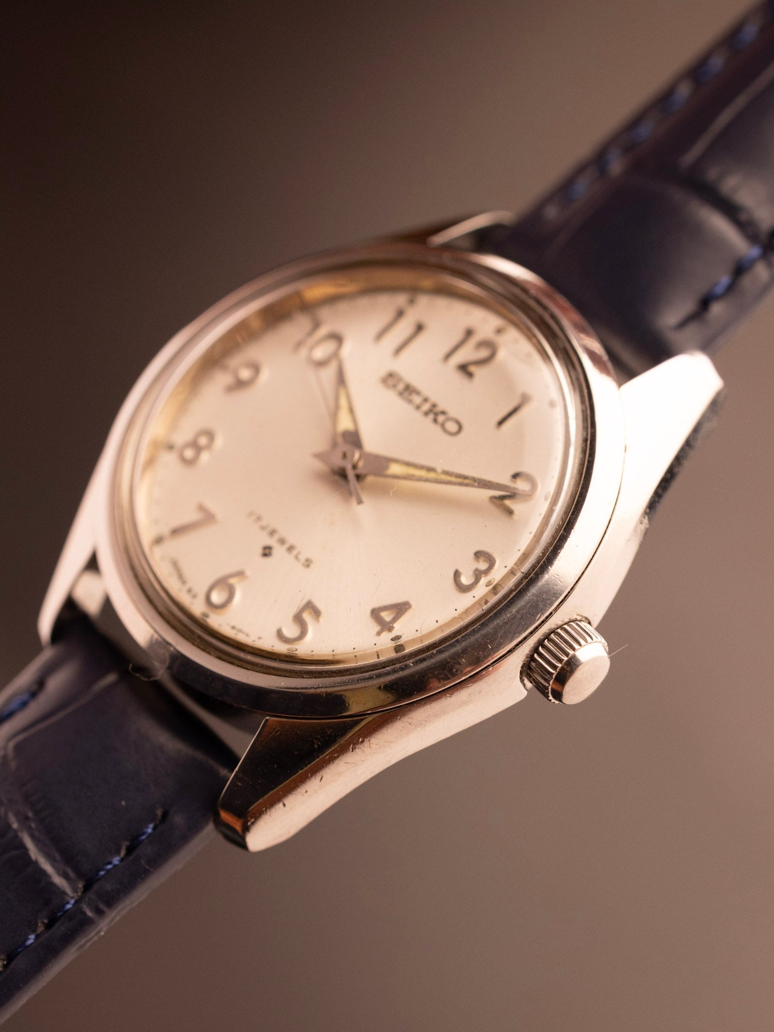 Seiko Hi Beat 17 Jewels Arabic Numerals 842791 (Ref. 6300-6000) (32mm; Manual)