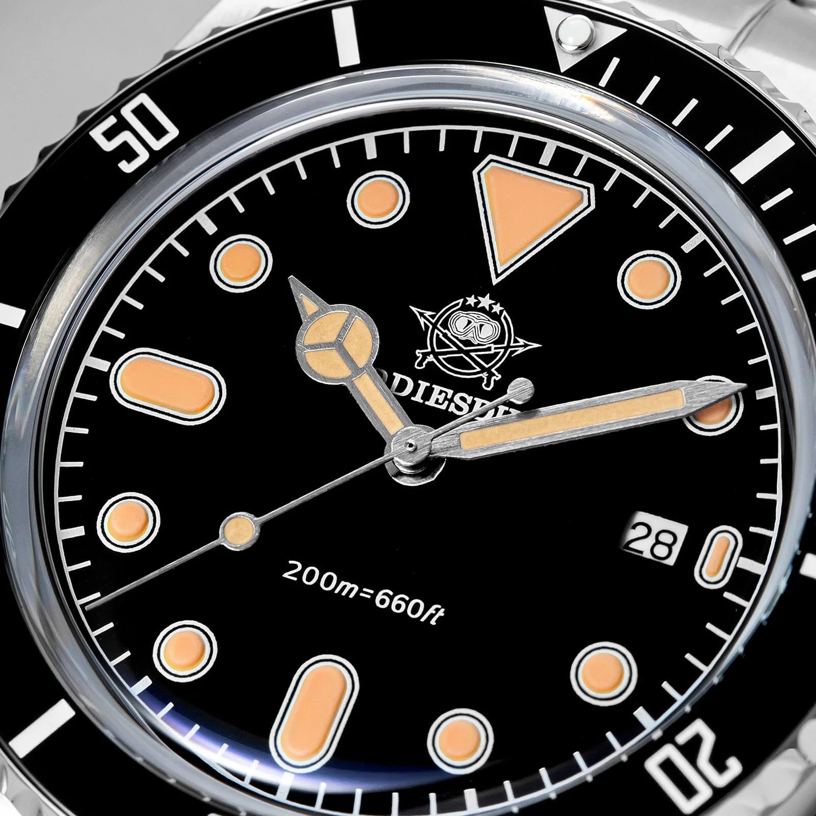 ADDIESDIVE 39mm Quartz Watch with Bi-directional Rotating Bezel AD2068