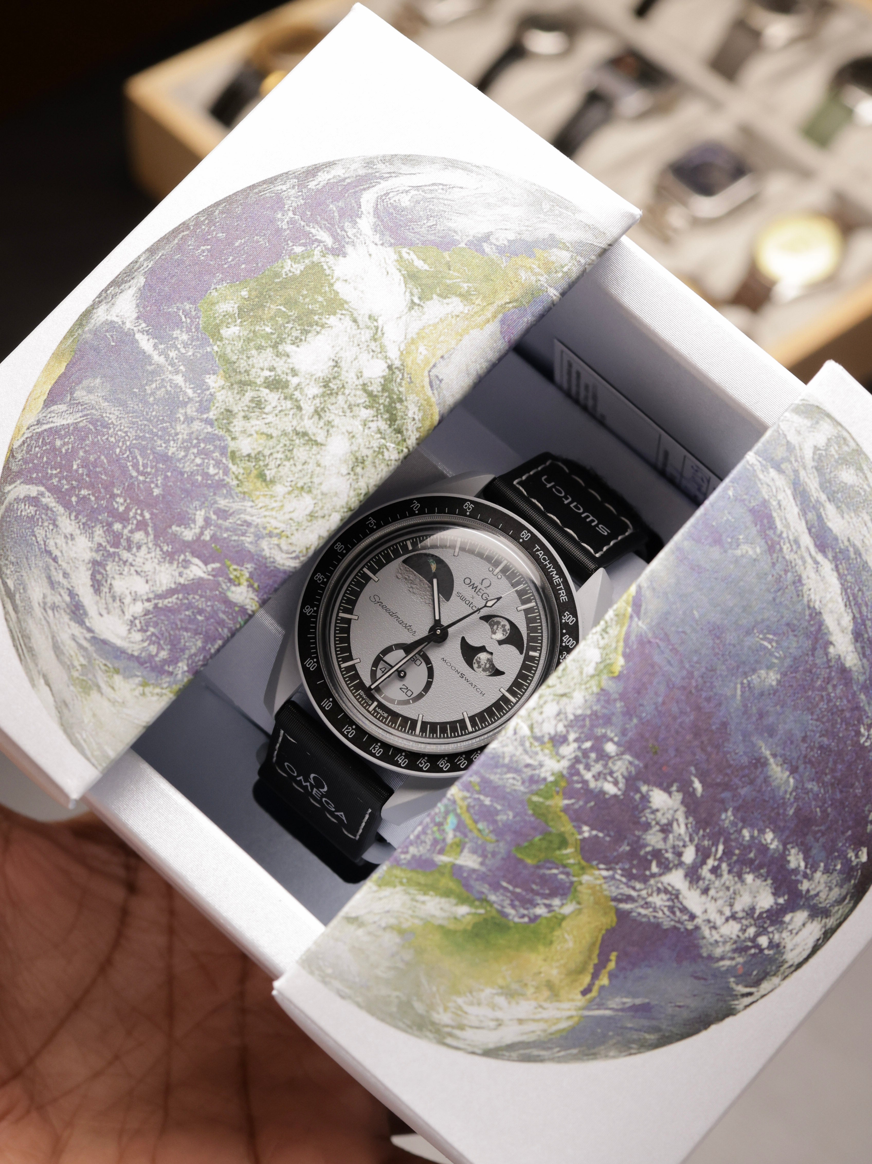 Omega × Swatch Bioceramic Moonswatch — Mission to Earthphase – The