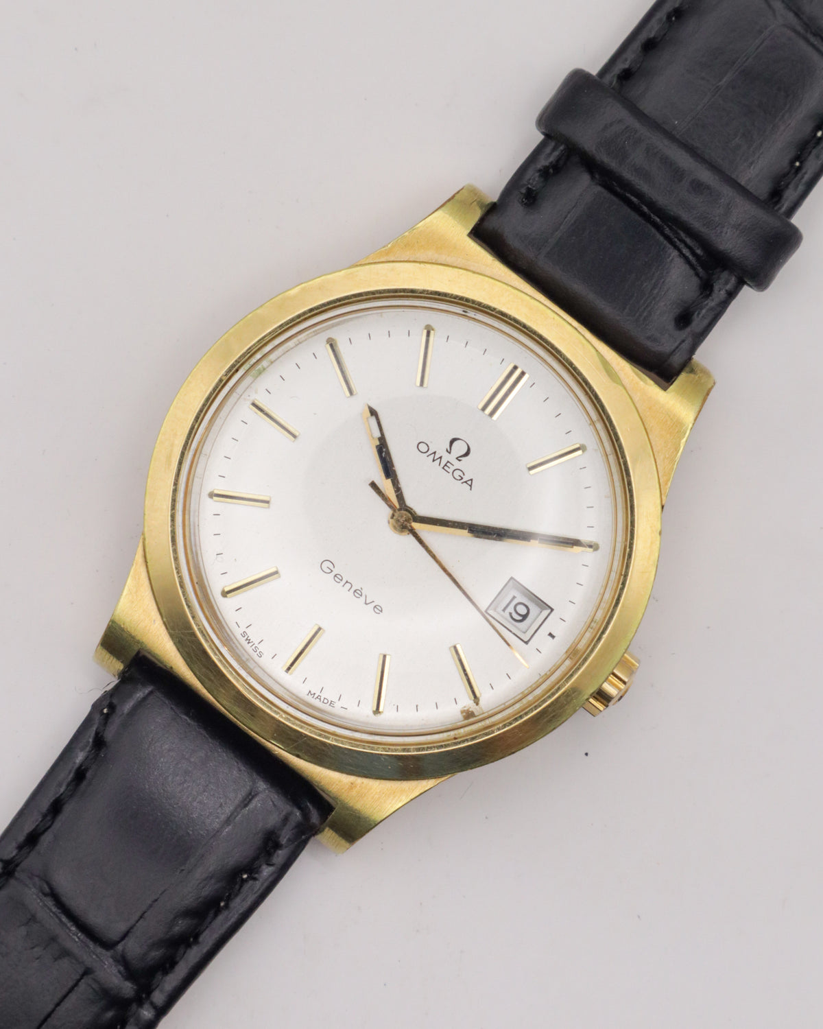 Omega Genève | The Revolver Club