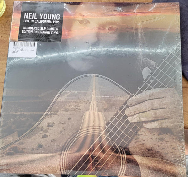 Neil Young – NEIL YOUNG - LIVE IN CALIFORNIA 1986 - COLOURED LP  (Arrives in 4 days )