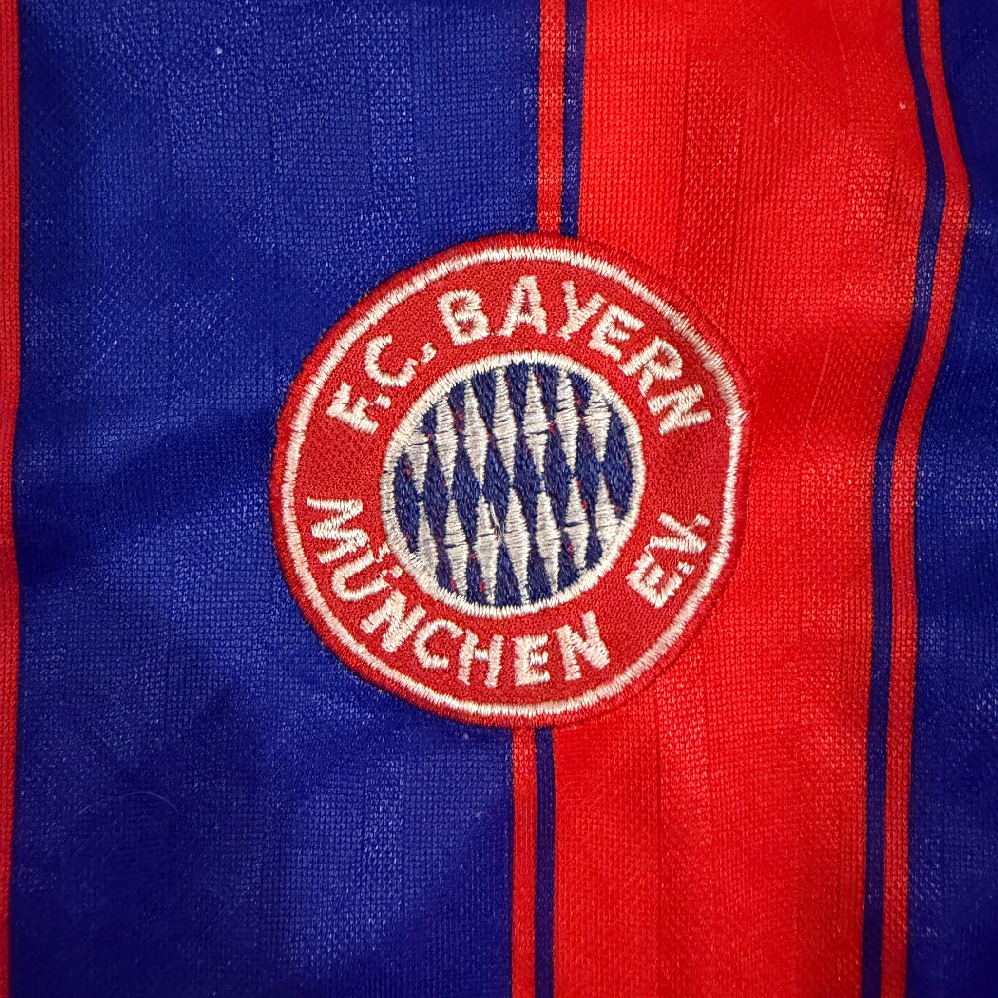 1995-96 Bayern Munich Home Jersey - L
