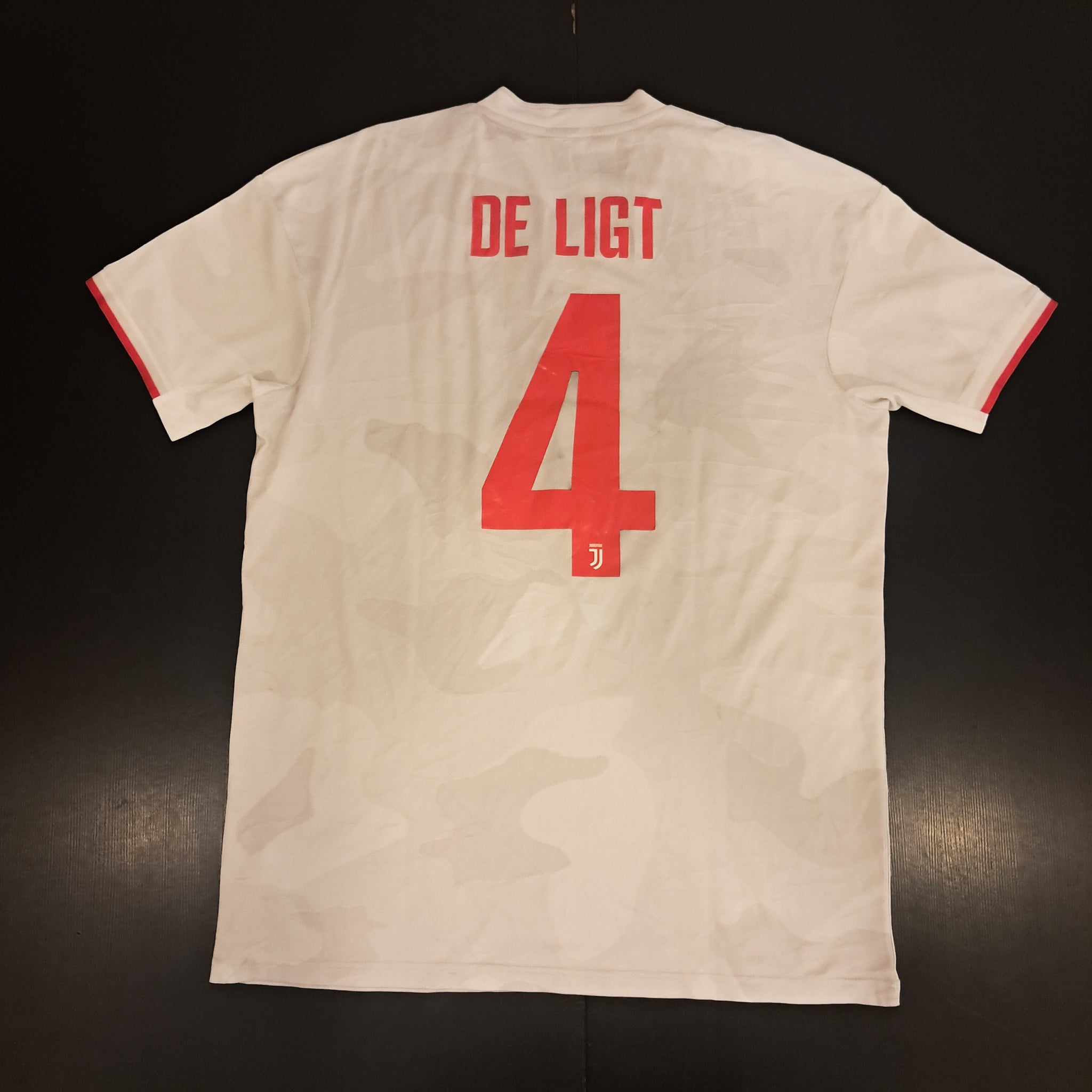 2019-20 Juventus De Ligt Away Jersey - XL