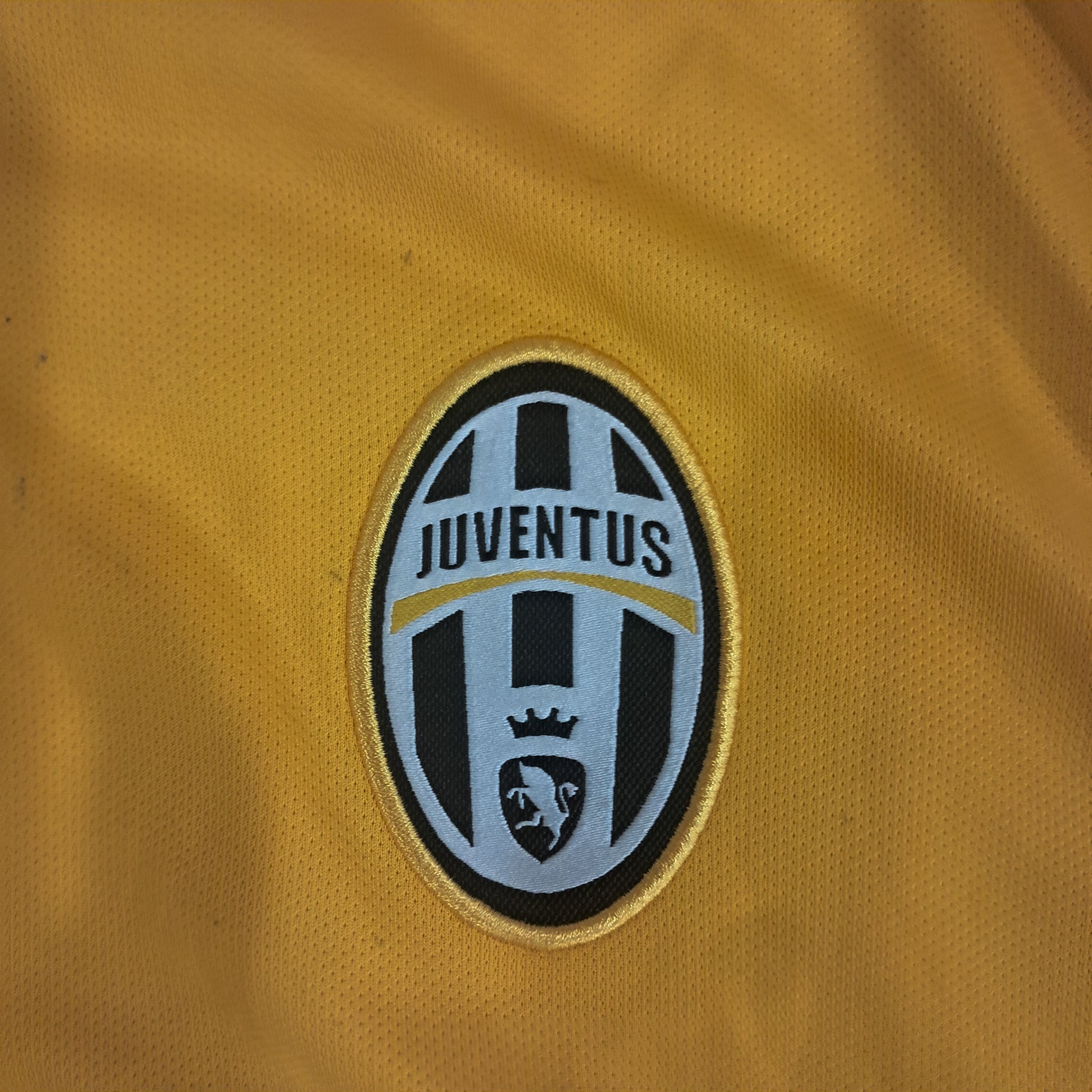 2013-14 Juventus Away Jersey - XL