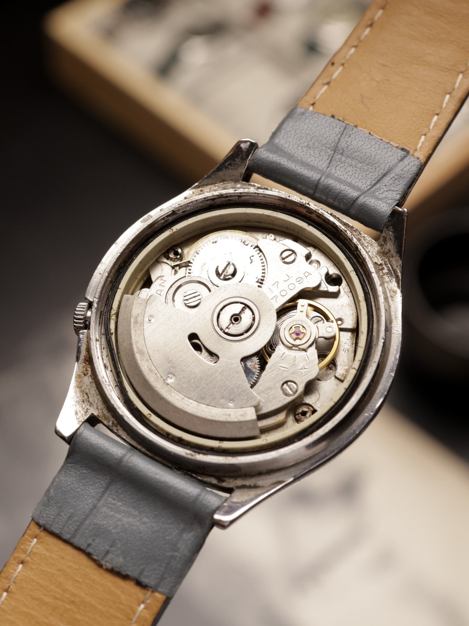 Seiko 5 (Ref. 7009 8950F) Rare Purple Dial-[39mm] Automatic