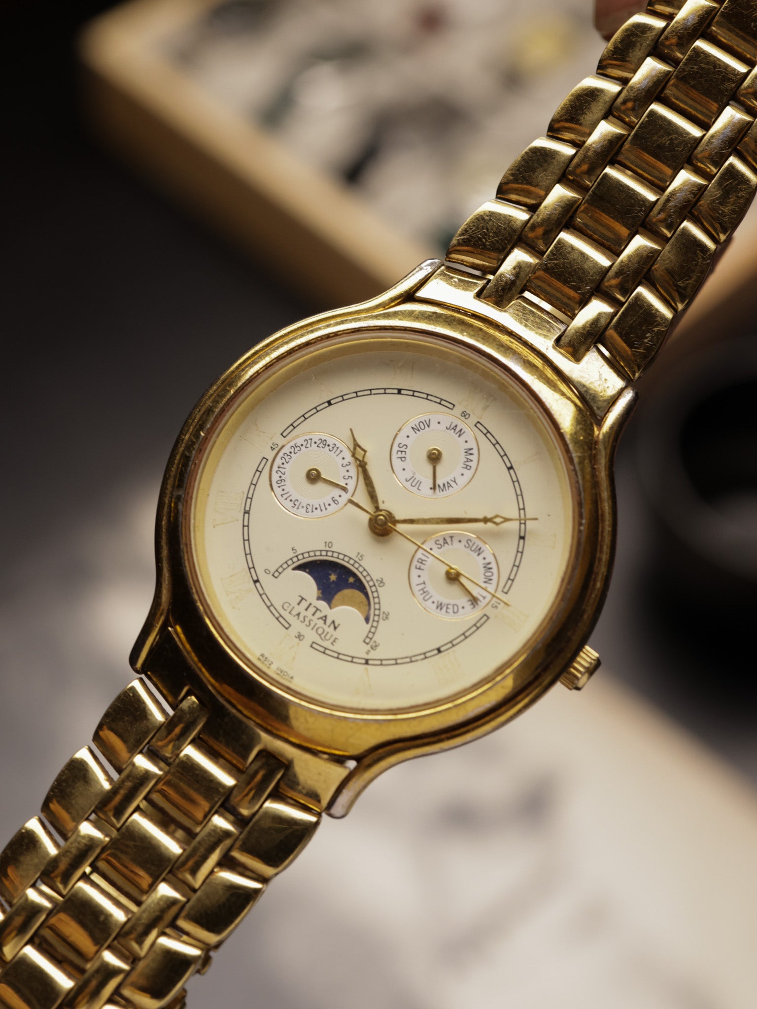 Titan Classique Moonphase Triple Calender (Original Bracelet)- [38mm] Quartz