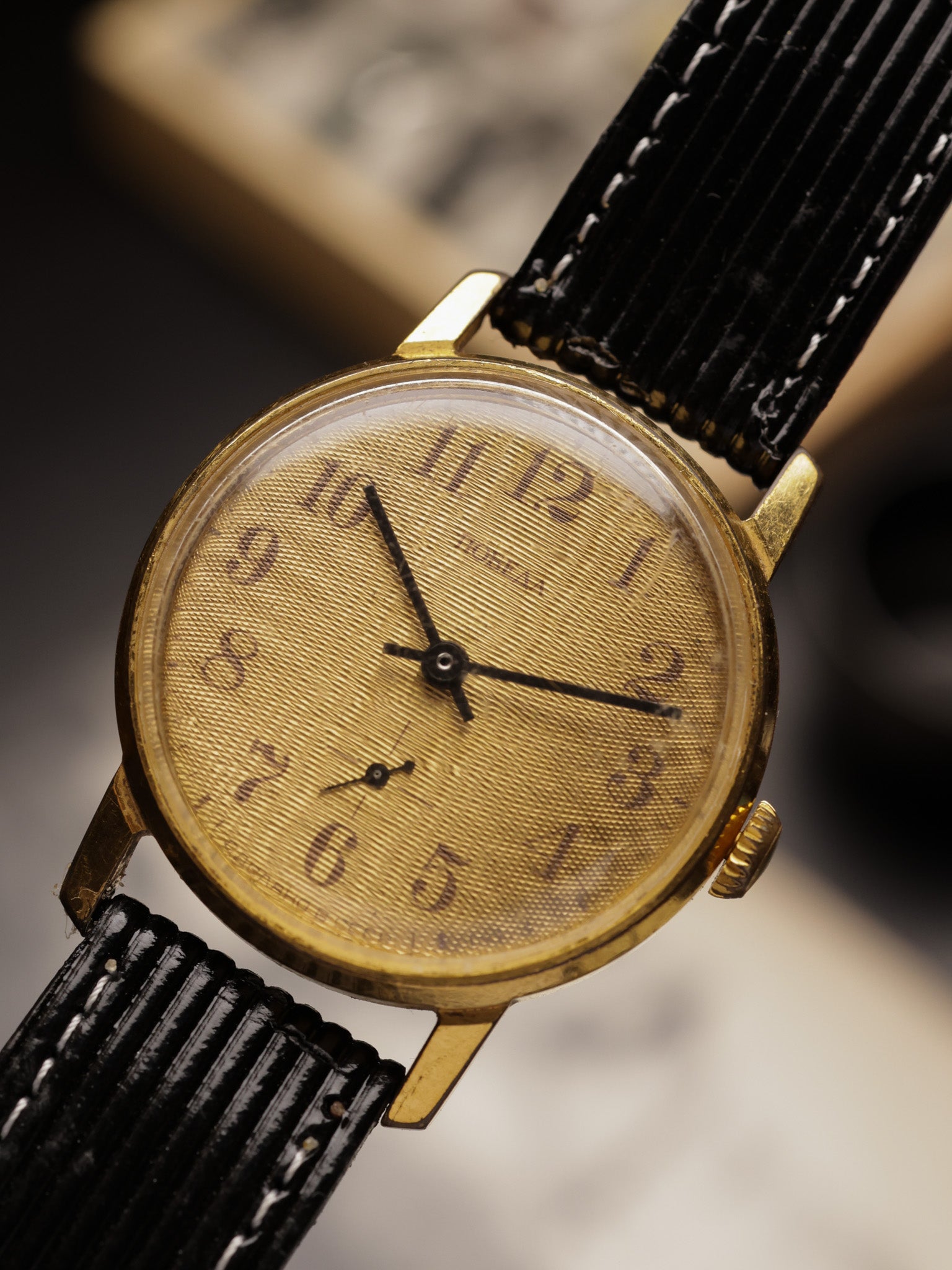 Poebeda Gold 3D Dial (Ref. 009552)- [38mm]	Manual