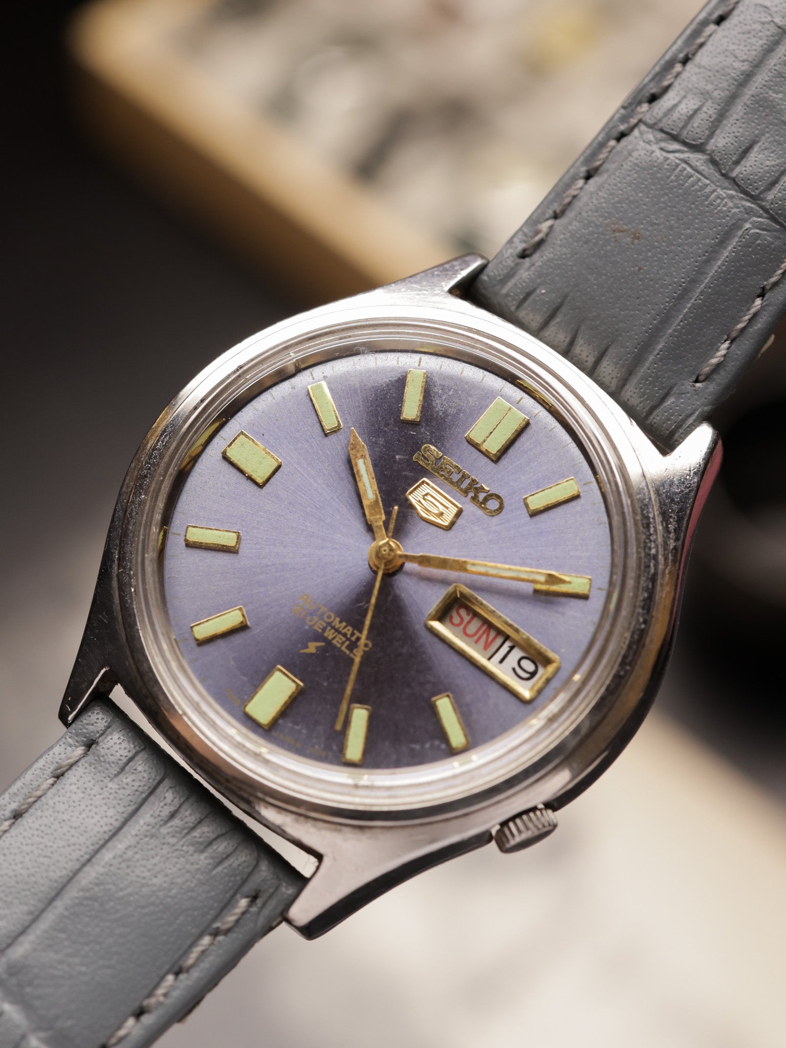 Seiko 5 (Ref. 7009 8950F) Rare Purple Dial-[39mm] Automatic