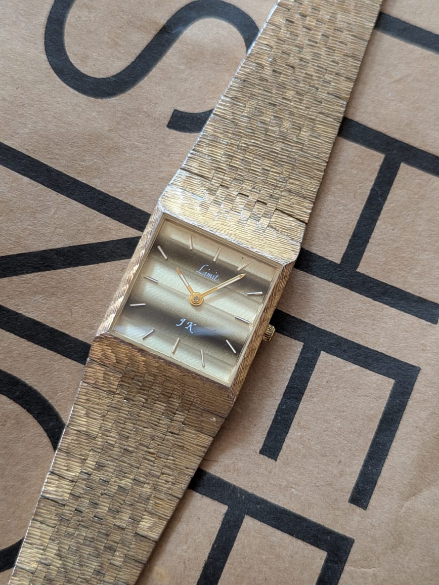 Limit Square (Quartz)