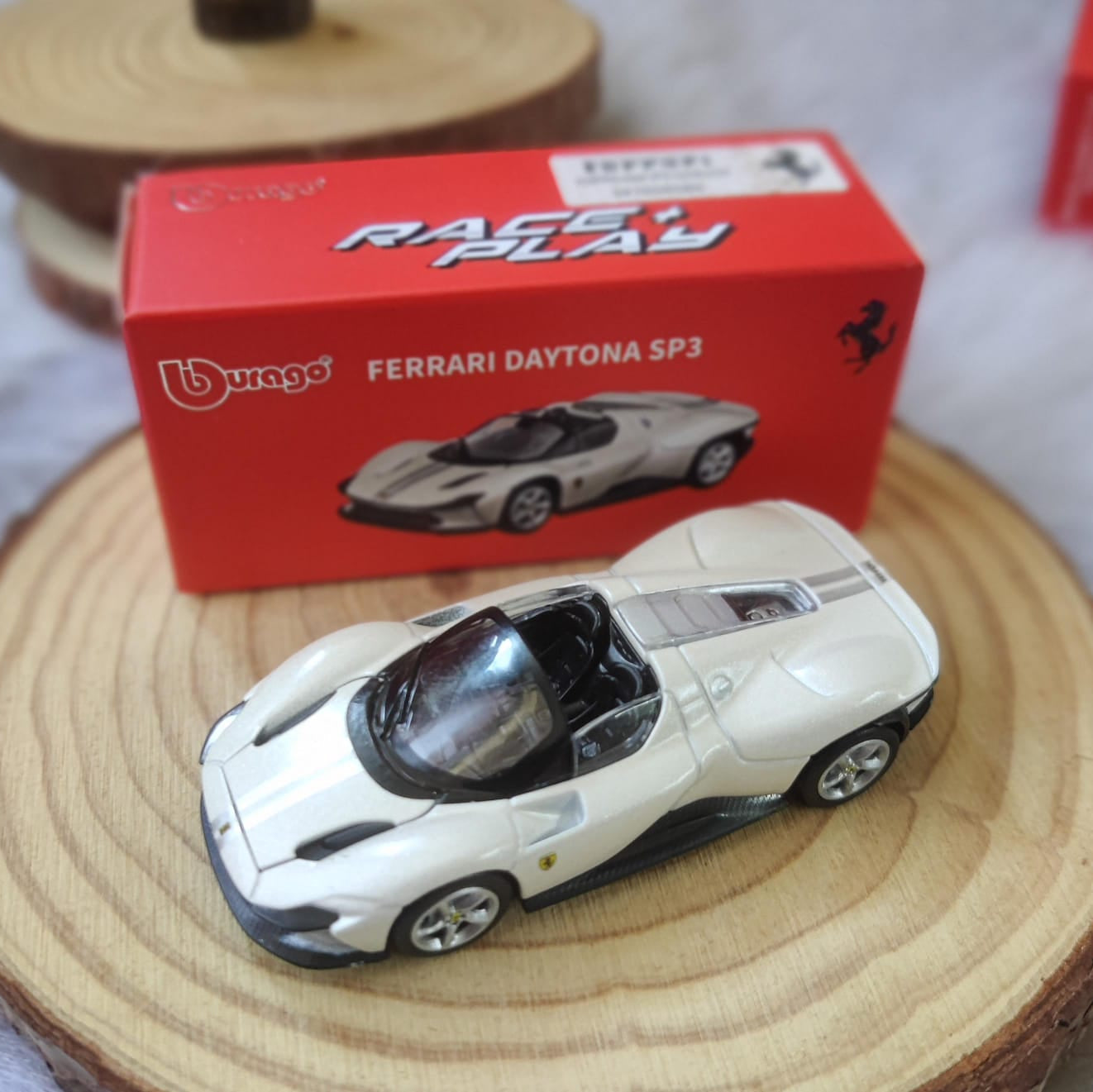 Official Bburago Ferrari Daytona SP3  - 1 : 64 Diecast Scale Model