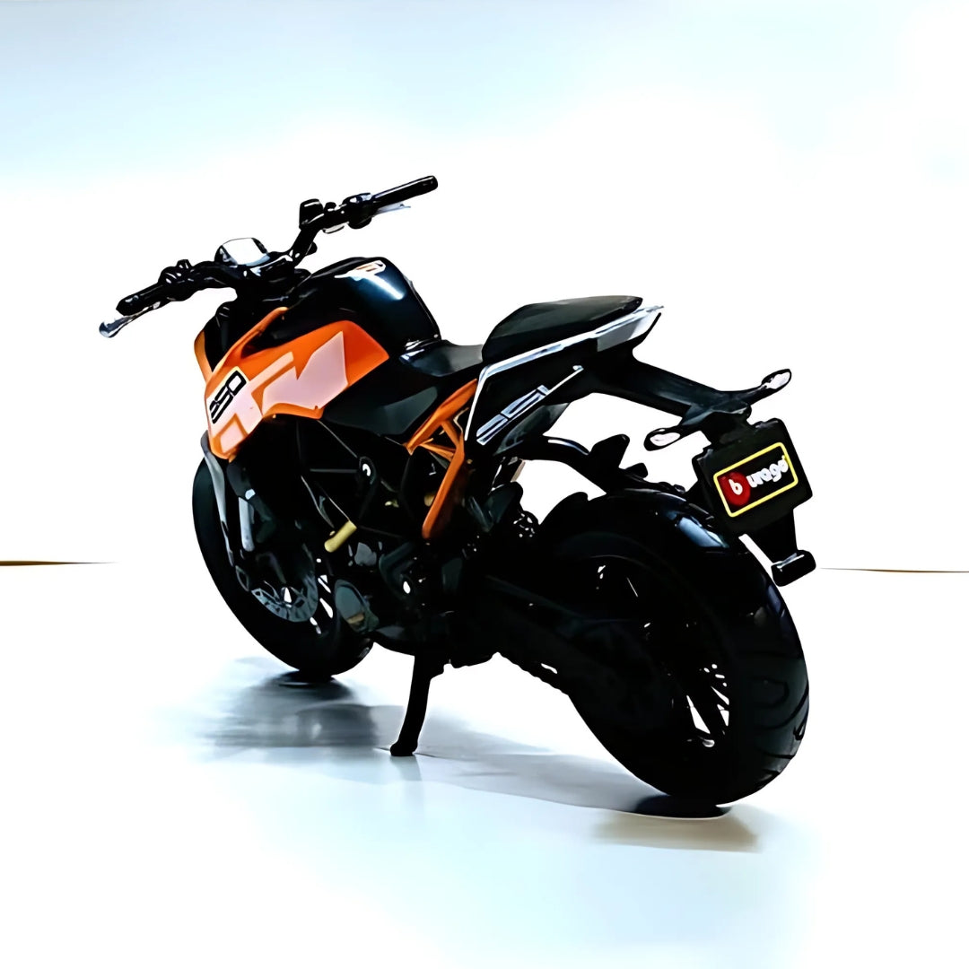 Bburago - 1 : 18 Diecast Scale Model -  Official Licensed Product - KTM 250 Duke