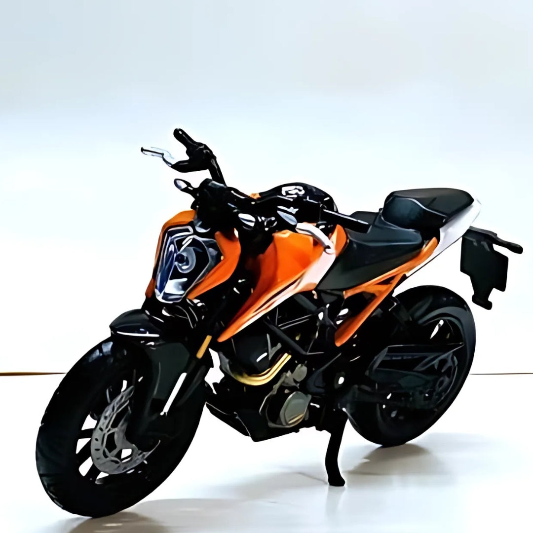 Bburago - 1 : 18 Diecast Scale Model -  Official Licensed Product - KTM 250 Duke