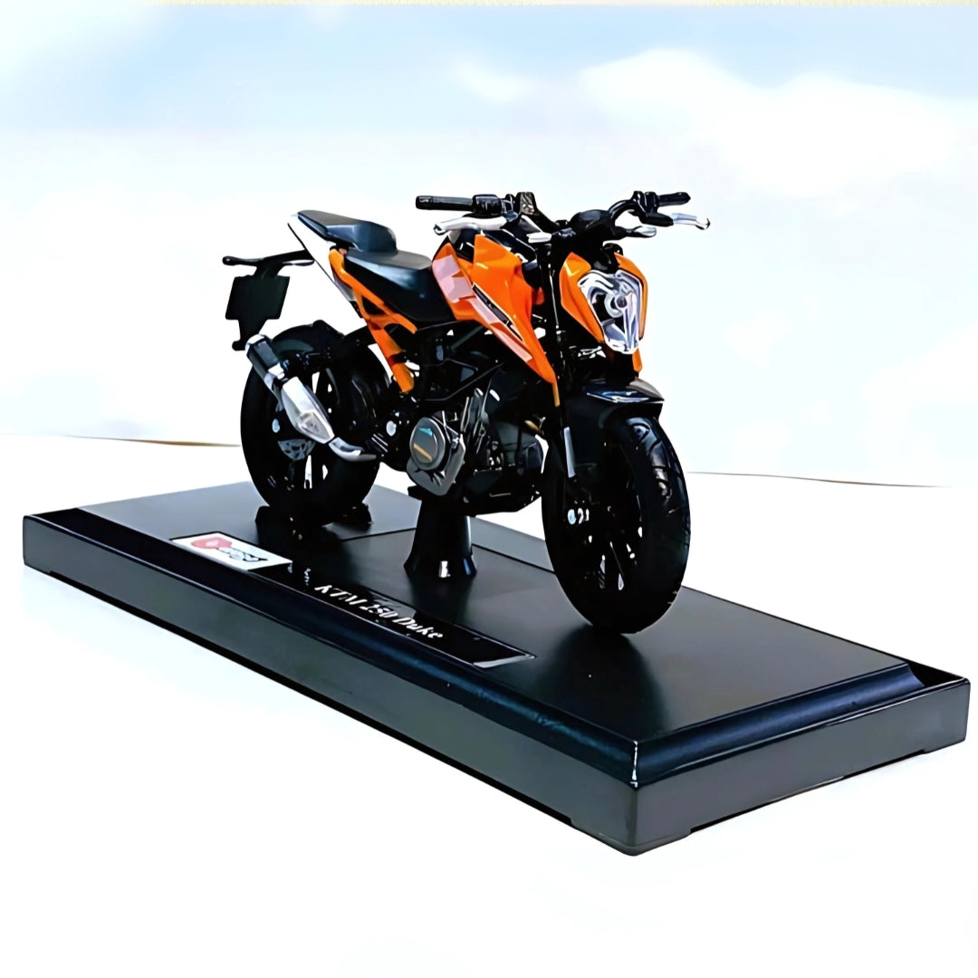 Bburago - 1 : 18 Diecast Scale Model -  Official Licensed Product - KTM 250 Duke