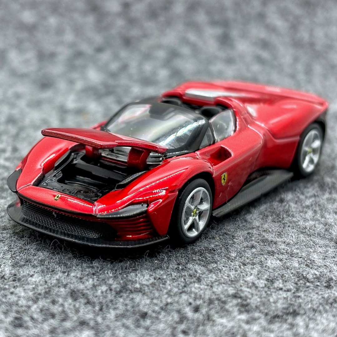 Official Bburago Ferrari Daytona SP3  - 1 : 64 Diecast Scale Model