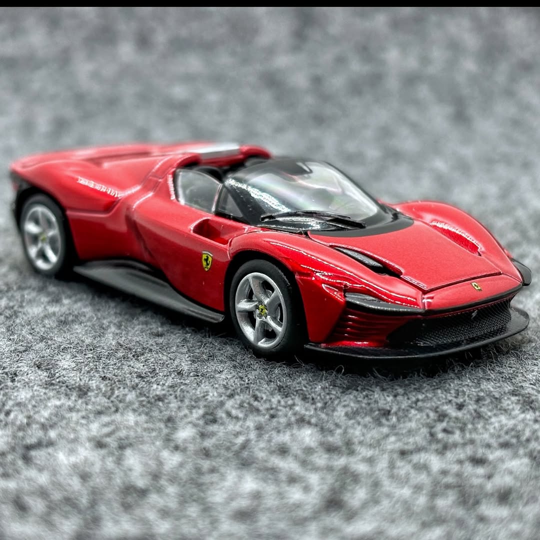 Official Bburago Ferrari Daytona SP3  - 1 : 64 Diecast Scale Model