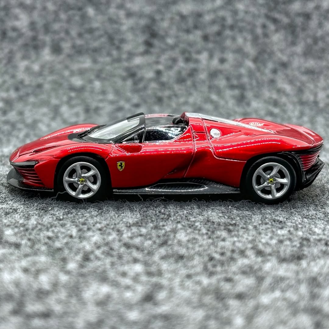 Official Bburago Ferrari Daytona SP3  - 1 : 64 Diecast Scale Model