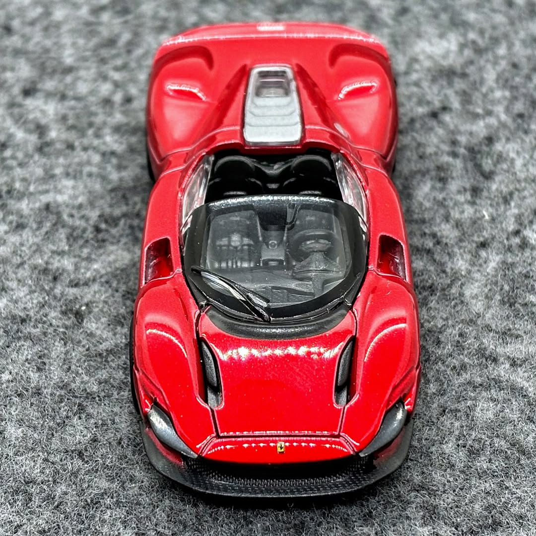 Official Bburago Ferrari Daytona SP3  - 1 : 64 Diecast Scale Model