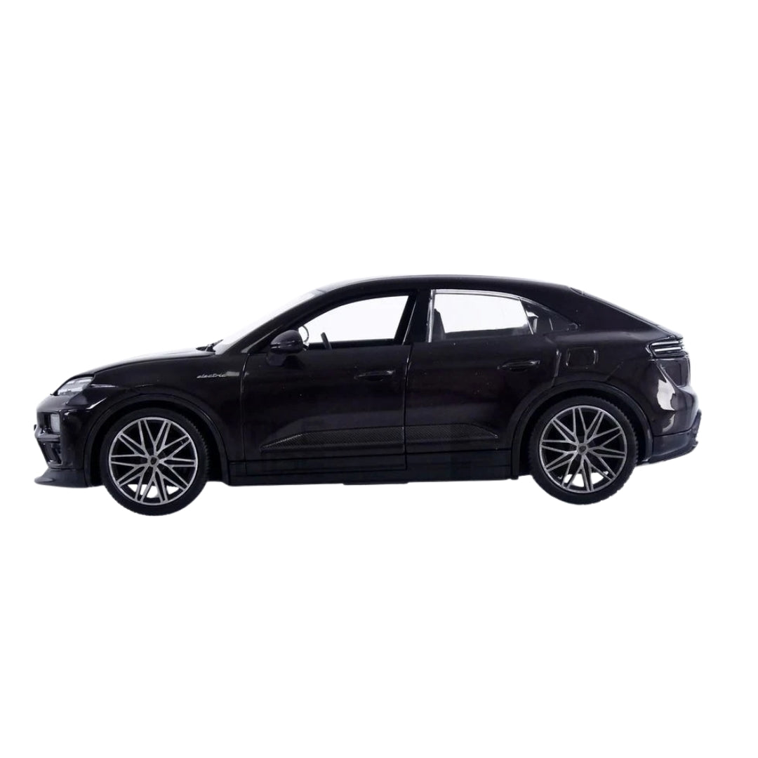 Bburago - 1 : 24 Diecast Scale Model -  Official Licensed Product - Porsche Macan Turbo Electric
