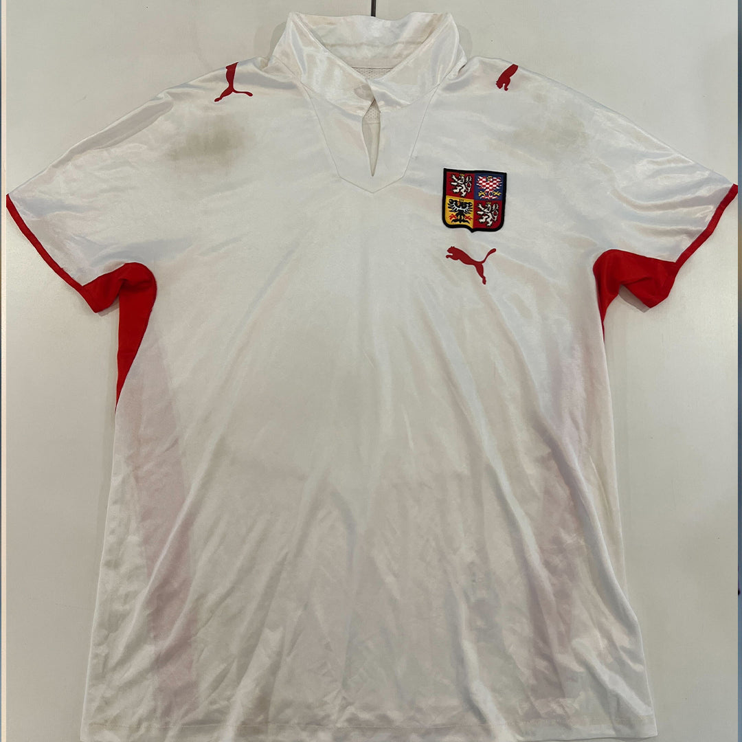 21 Czech Republic 2008 Away Kit (XL)