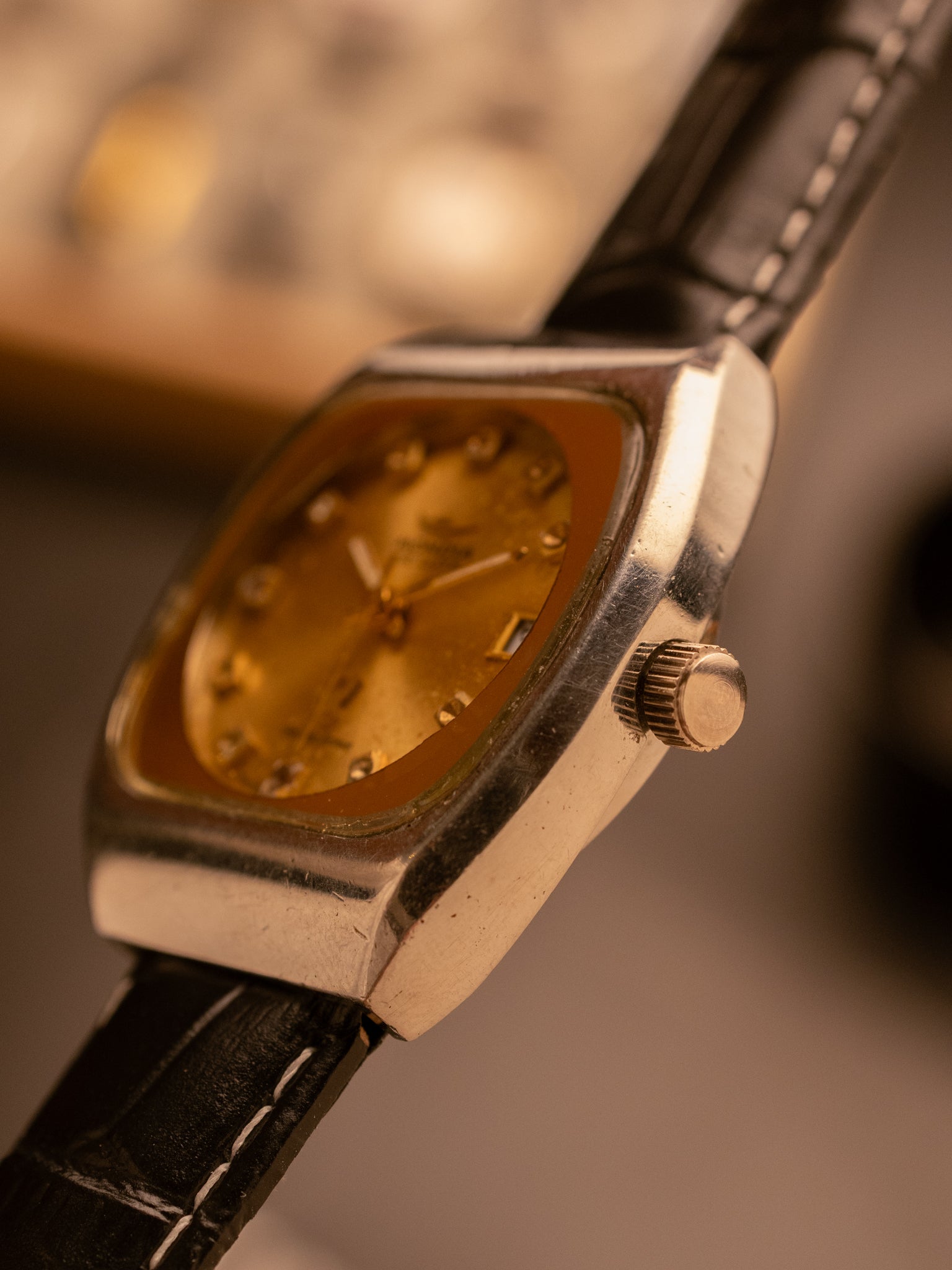 Mondia Golden Horse (Ref. Unknown) (35mm; Manual)