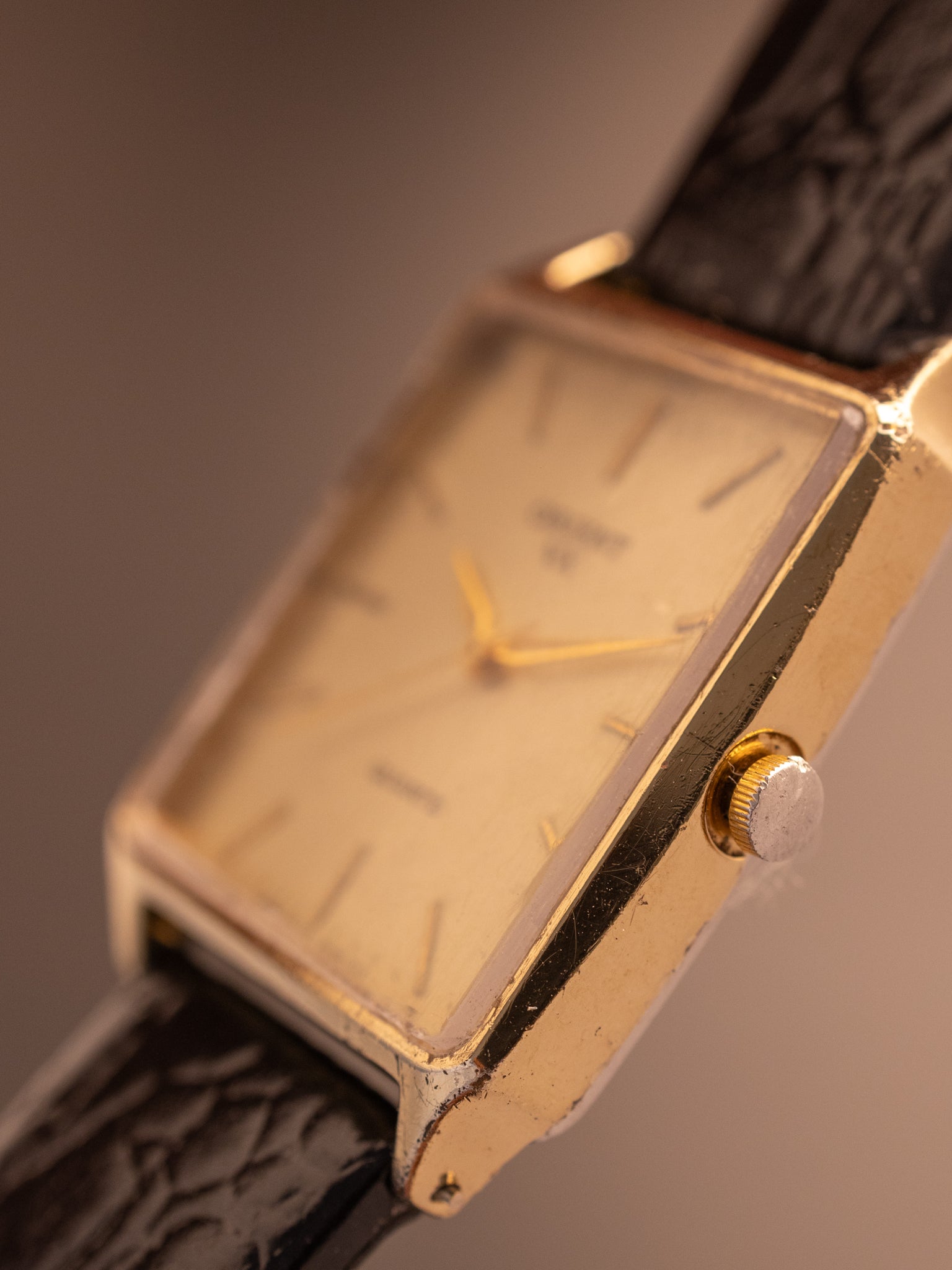 Orient VX Tank (Ref. Y D35813-40 BJ) (27mm; Quartz)