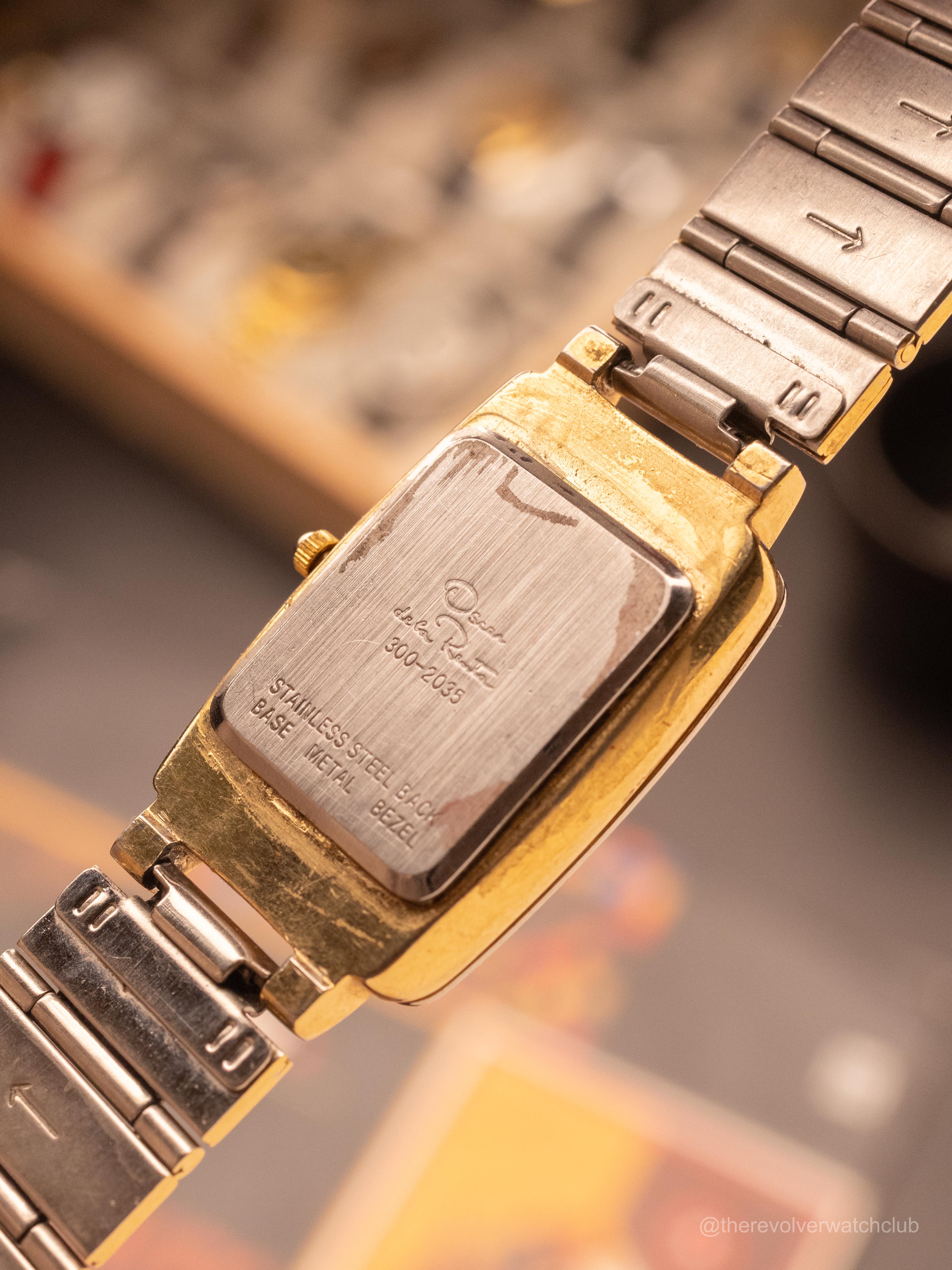 Oscar de la Rente — Rare (Ref. 300-2035) (25mm x 32mm; Quartz) — image 2