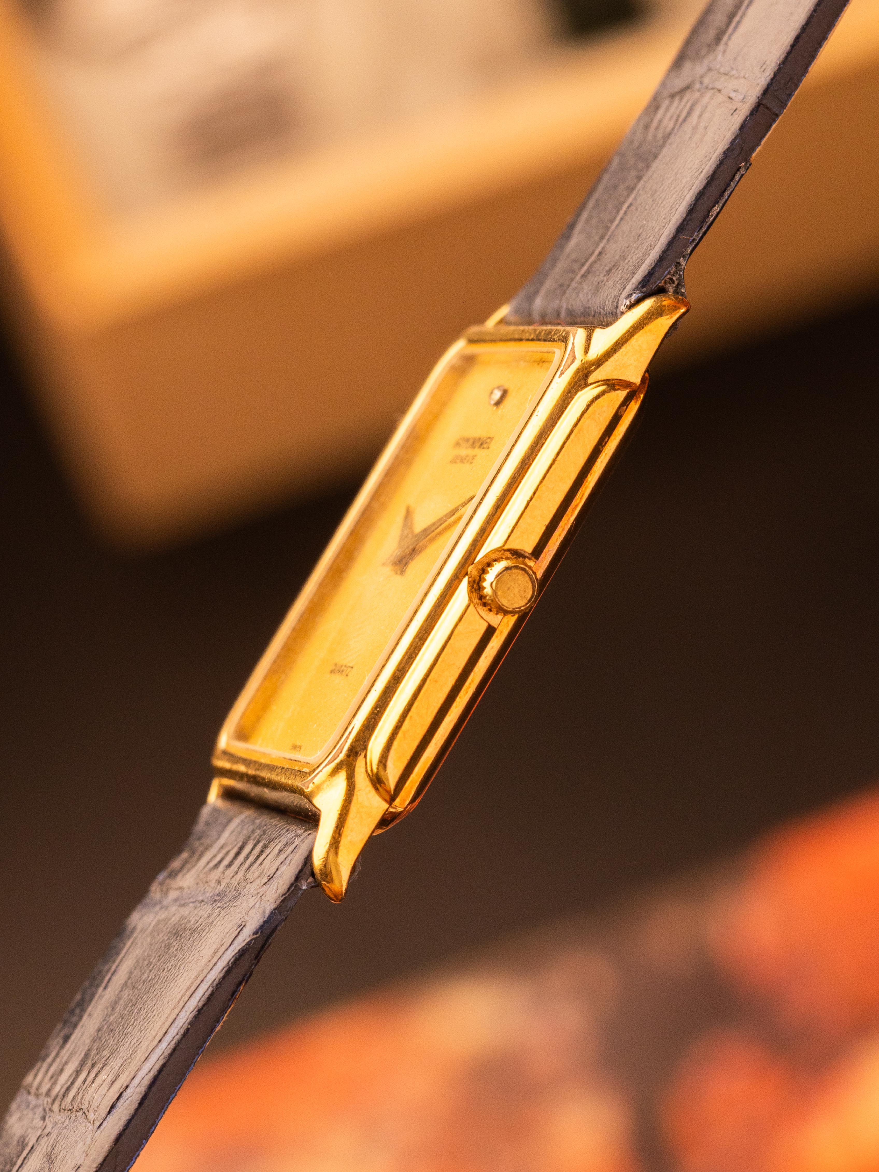 Raymond Weil 5600 - Tank Quartz; 18k Gold Electroplated - [29x32mm] Quartz
