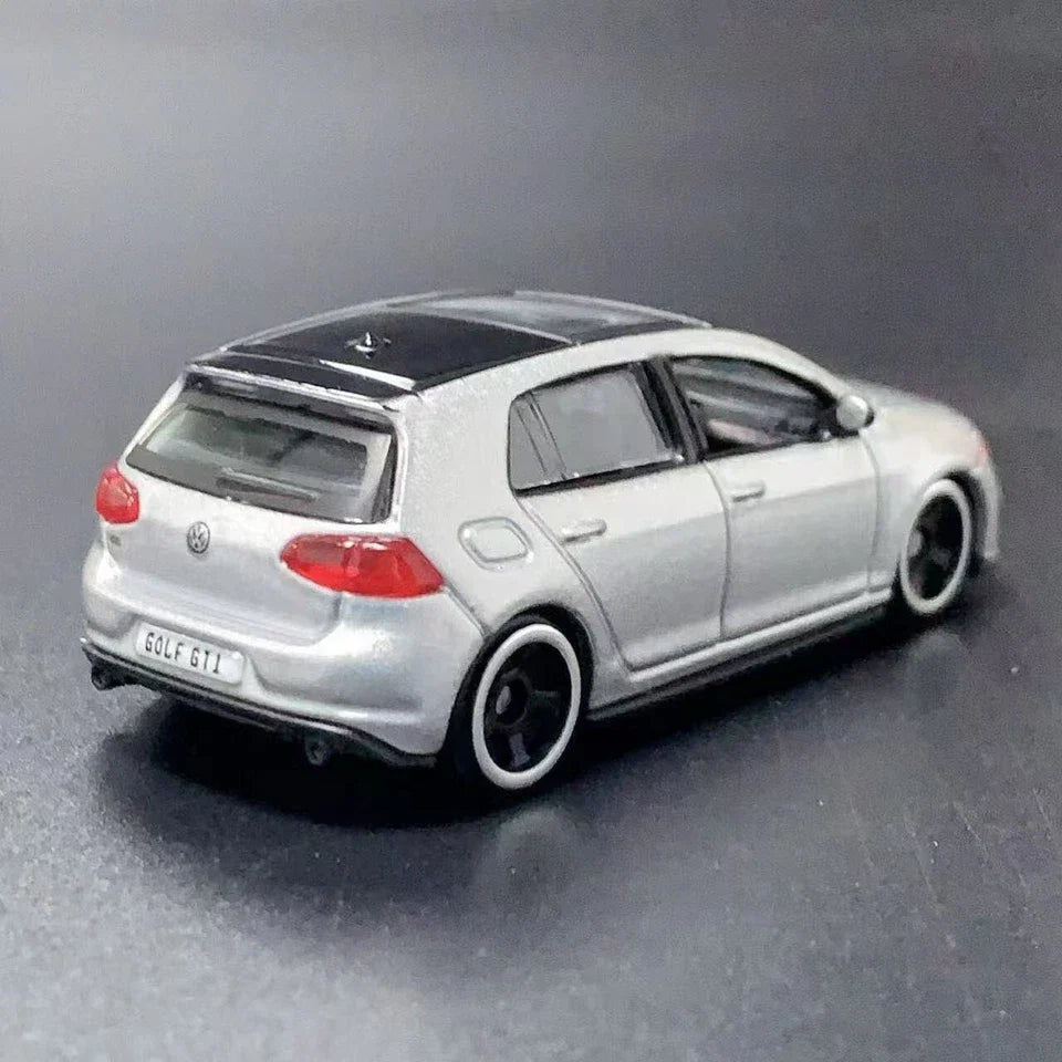 Official Bburago Volkswagen Golf GTI  (2017) - 1 : 64 Diecast Scale Model