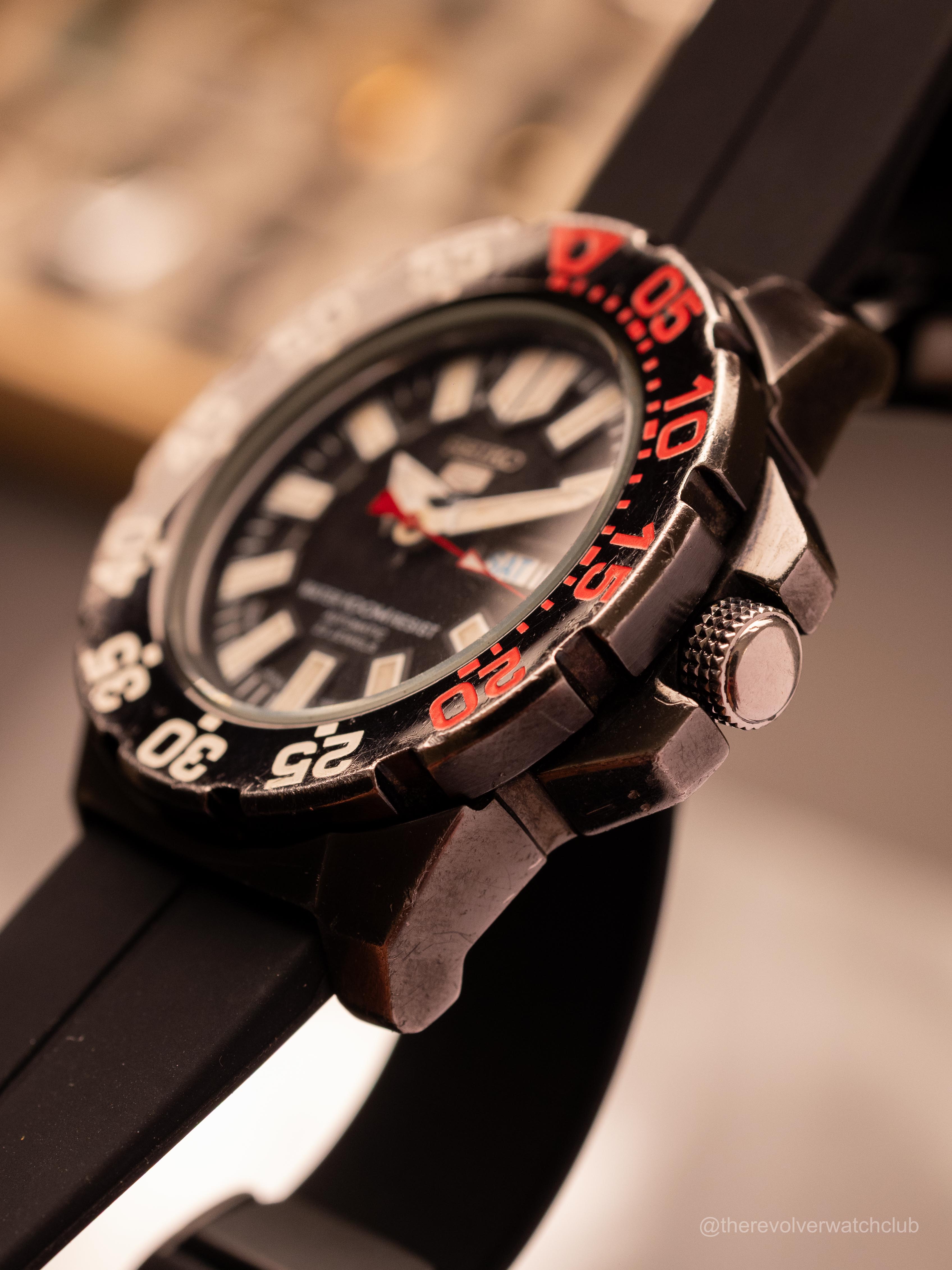 Seiko 5 Sports (Ref. 7S36-0402) (45mm; Automatic) — image 4