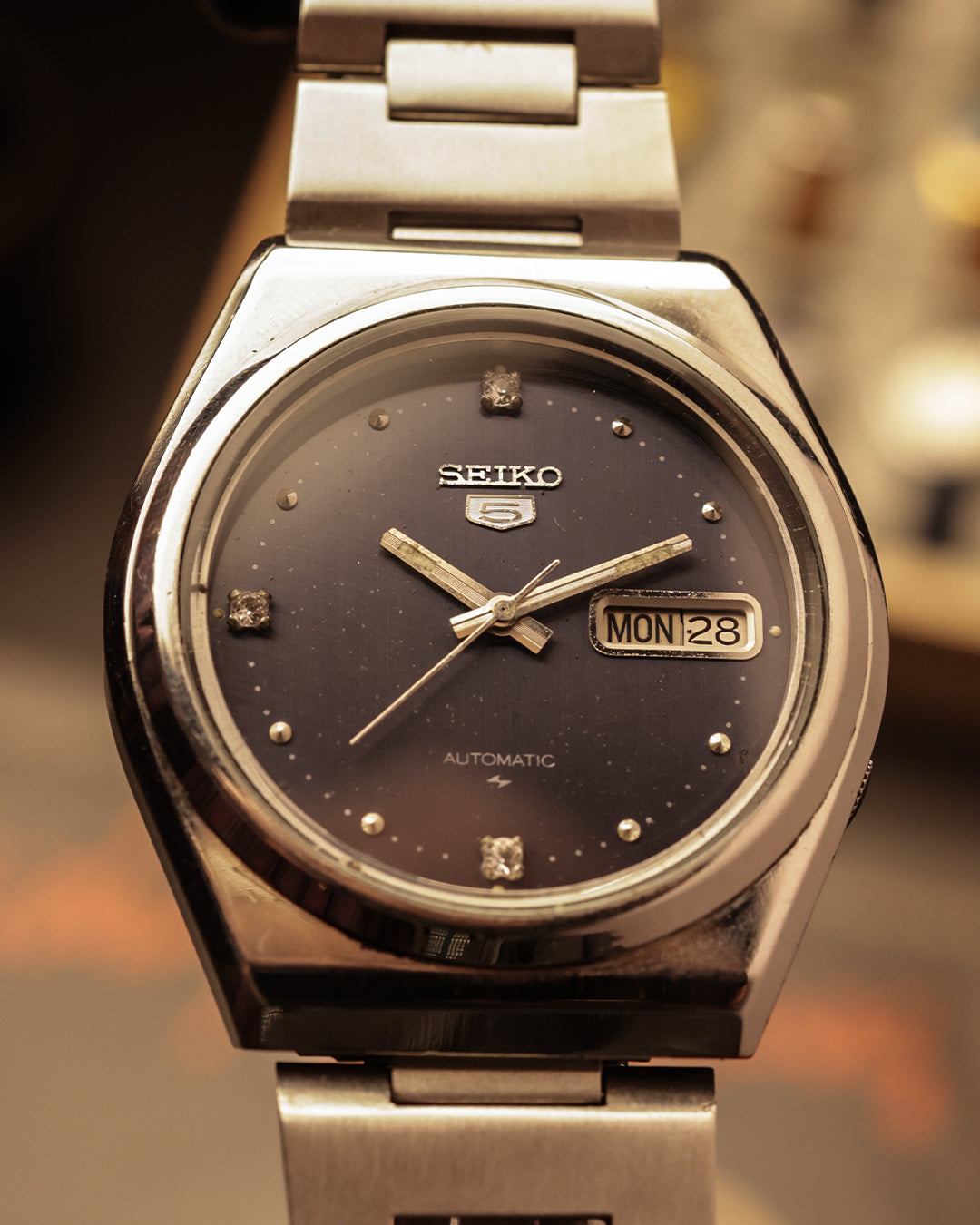 Seiko 5 Day-Date (NOS) – [41mm] Automatic Navy Blue Dial