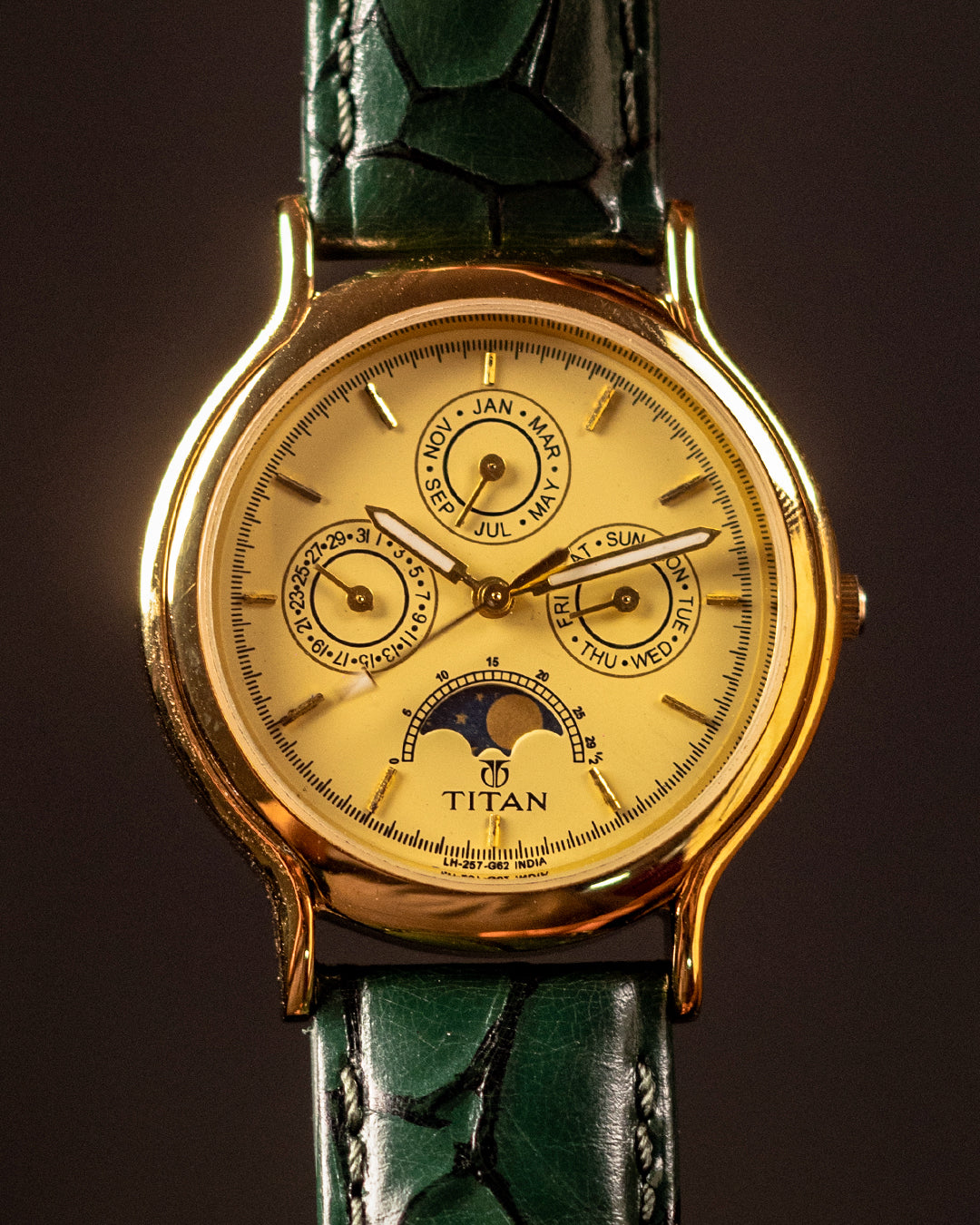 Titan Triple Calendar Moonphase (NOS) [39mm] Quartz